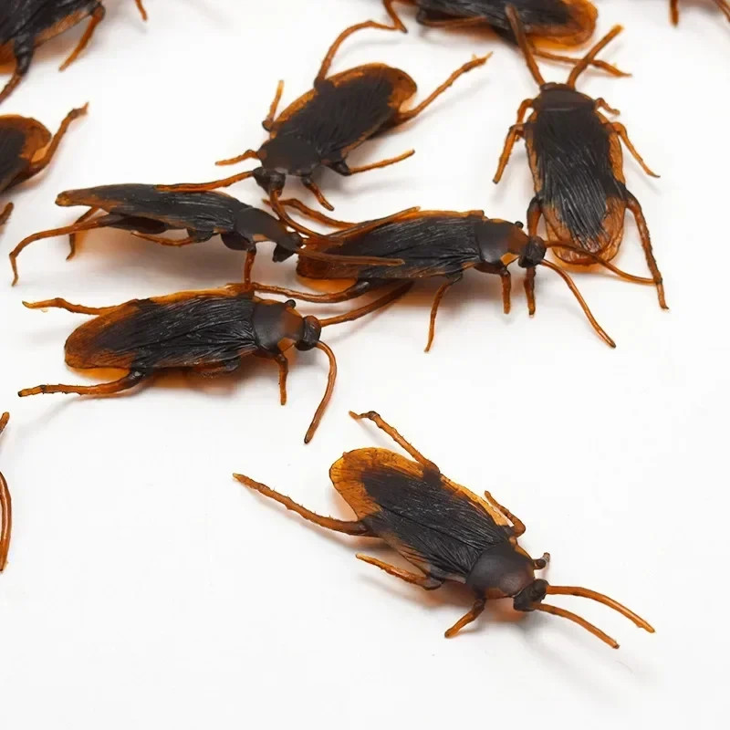 Prank Cockroaches Realistic Cock Roach Rubber Fake Creepy Bugs Gag Toy Joke