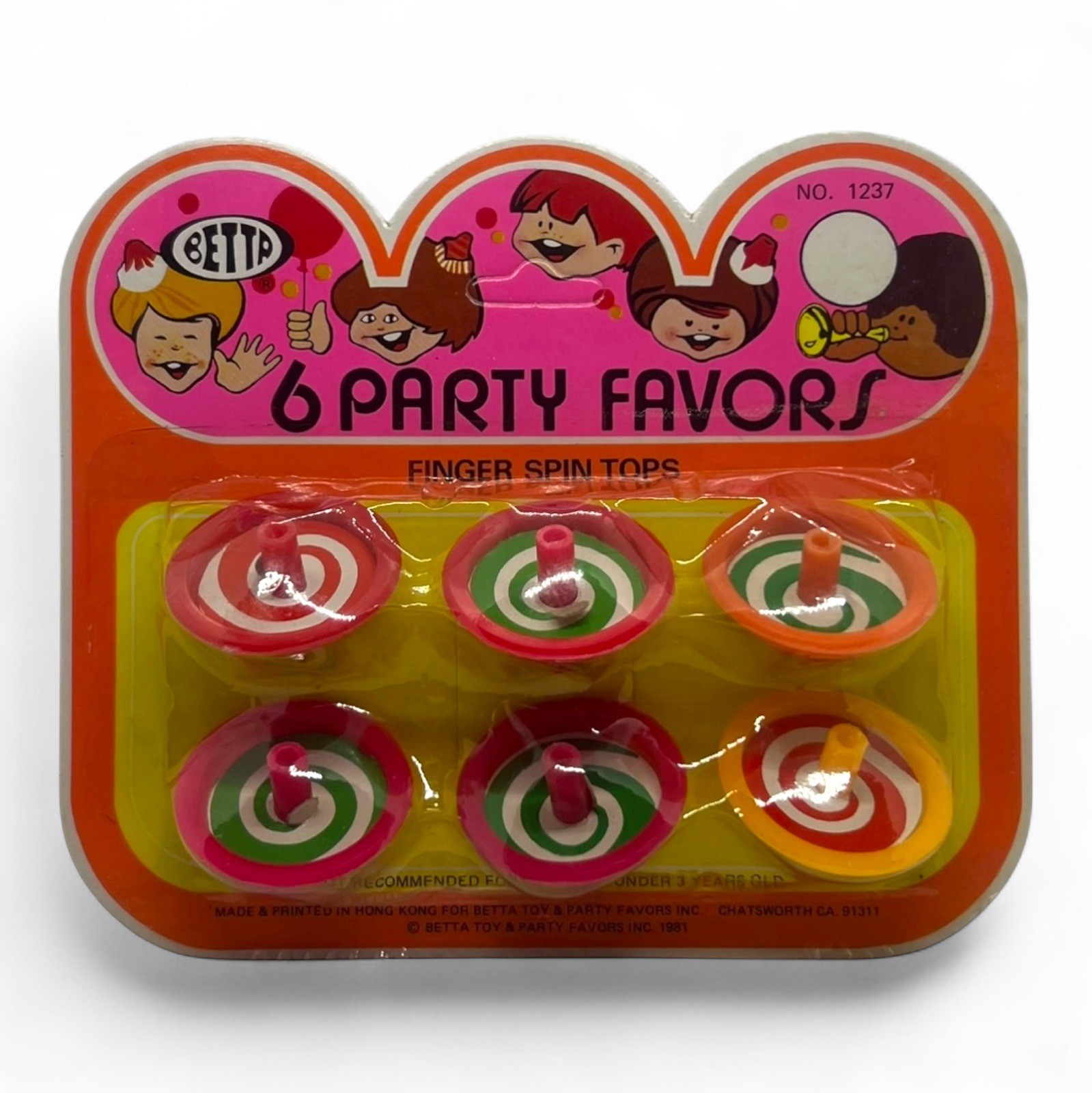 Vintage 1981 Betta 6x Plastic Finger Spin Tops (Party Favors) – New on Card – HK