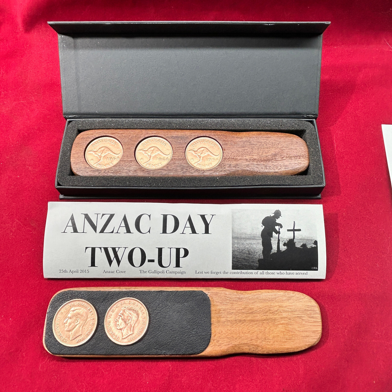 ANZAC Day Deluxe Two-Up Game Set Kip with 3 Australian Pennies & Leather Pad 2UP