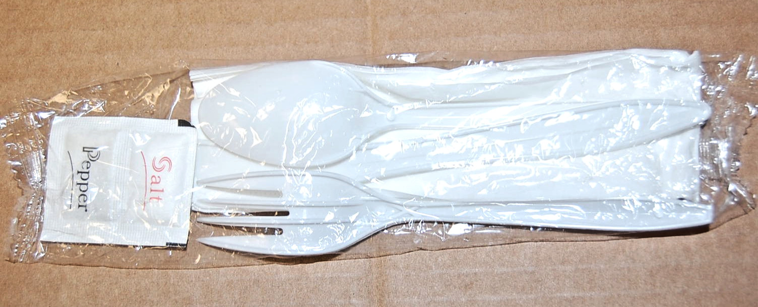 VINTAGE #V17600 Polypropylene Cutlery Kit Fork,Knife,TS,S+P,Napkin 250Kit M4277