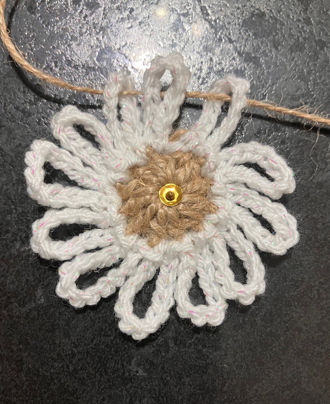🌸NEW Hand Crochet sparkly daisy Jute Rustic Bunting Window Summer sequins Gift