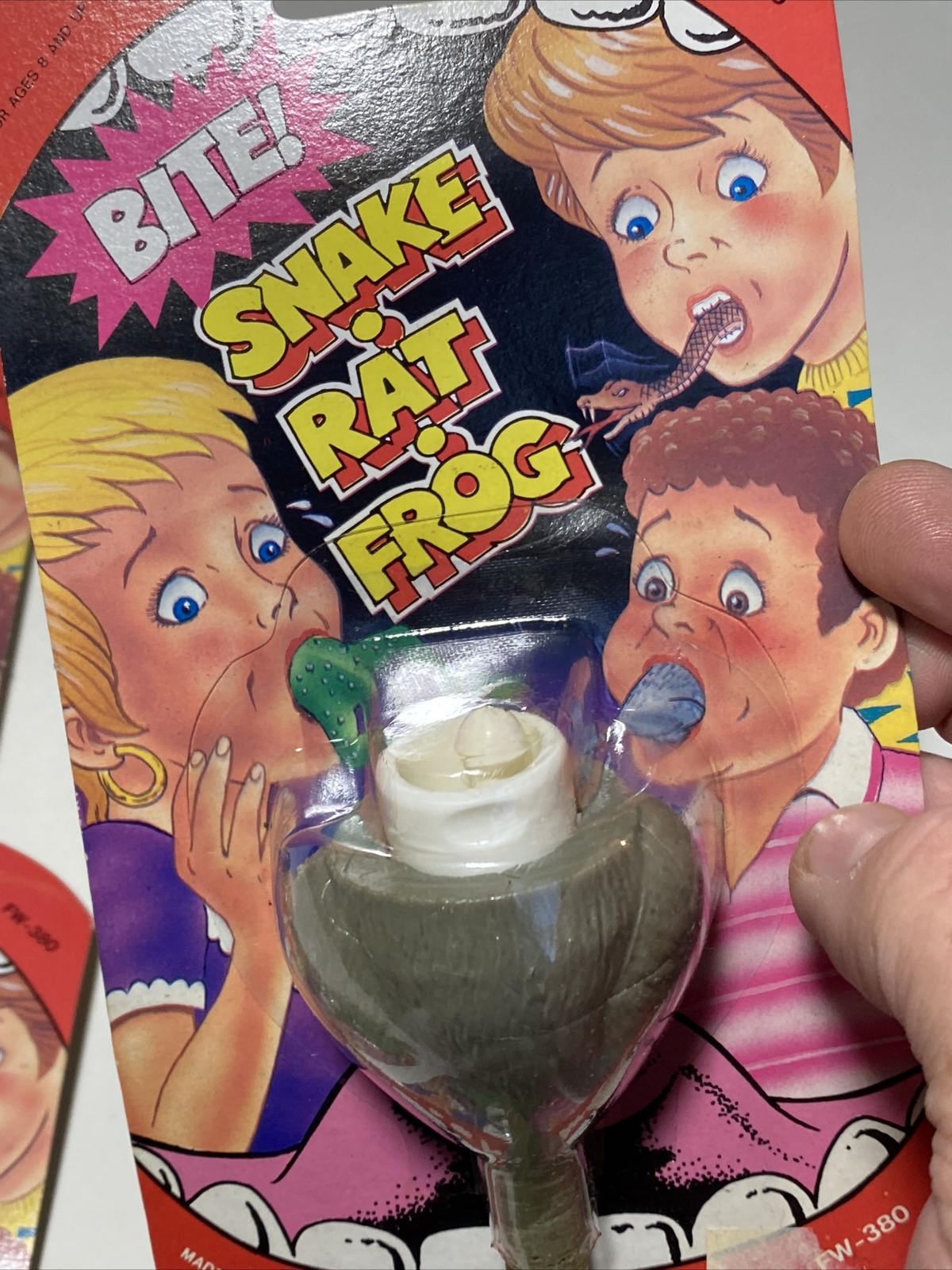 Rare Bite Snake Rat Frog Toy Novelty Gag Joke FW-380