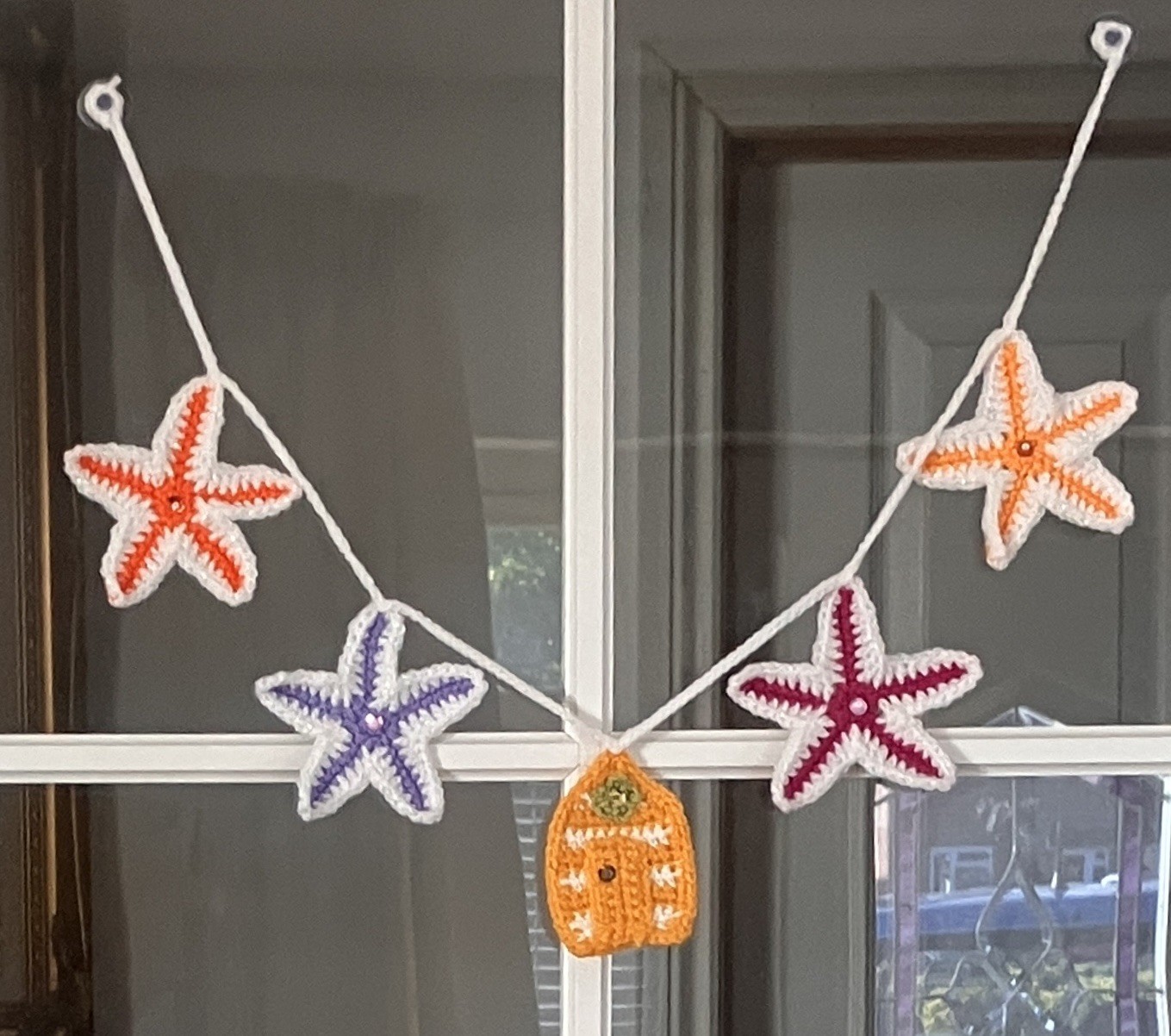 🌞 NEW Beach hut and star fish Hand Crochet Bunting Window camper summer Gift