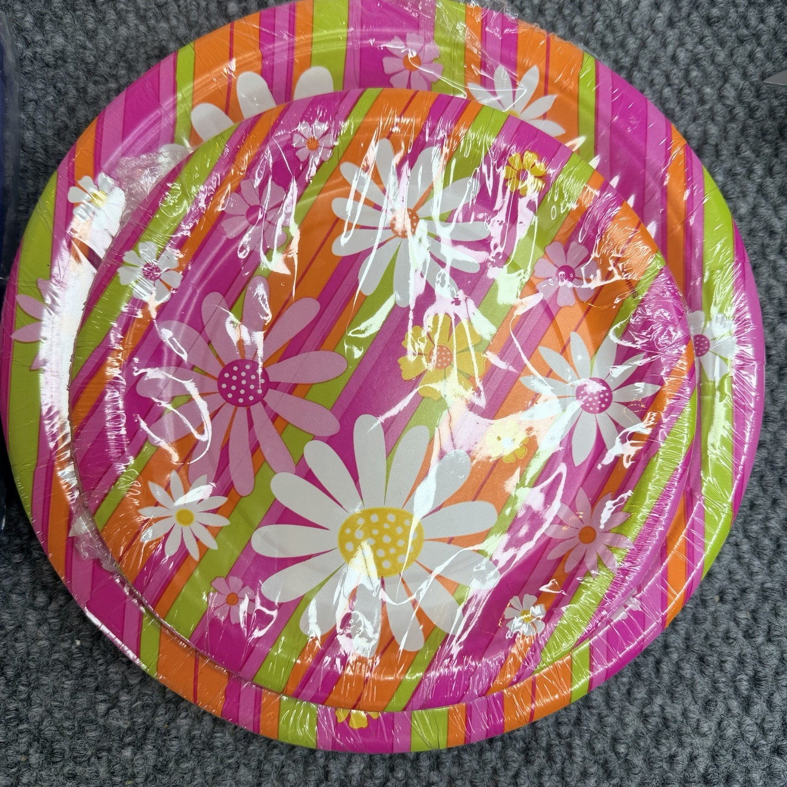 Mixed Lot Party Supplies Paper Plates Napkins Hanging Decor Hearts Summer