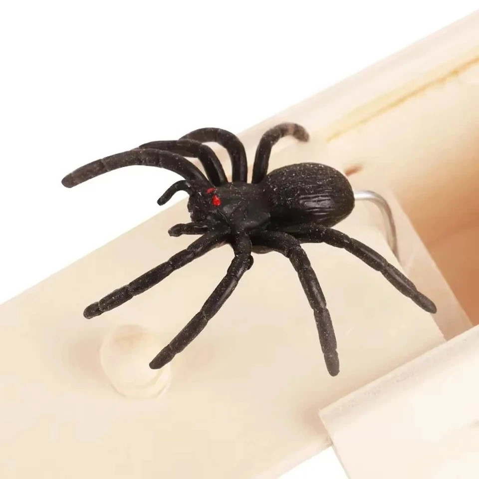Wooden Prank Spider Scare Box Hidden in Case Trick Play Joke Scarebox Gag Toy