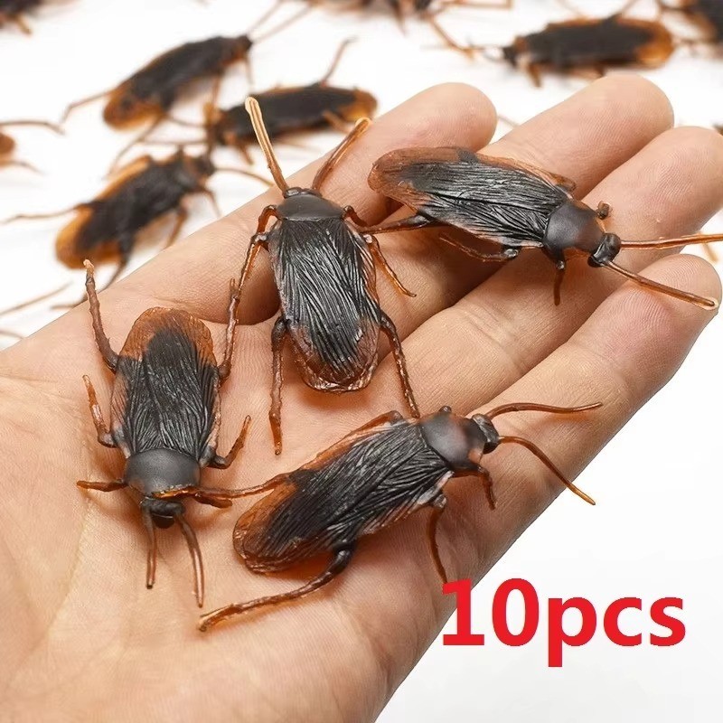 10Pcs Realistic Fake Cockroach Prank Toys – Creepy Rubber Gag Joke Bugs