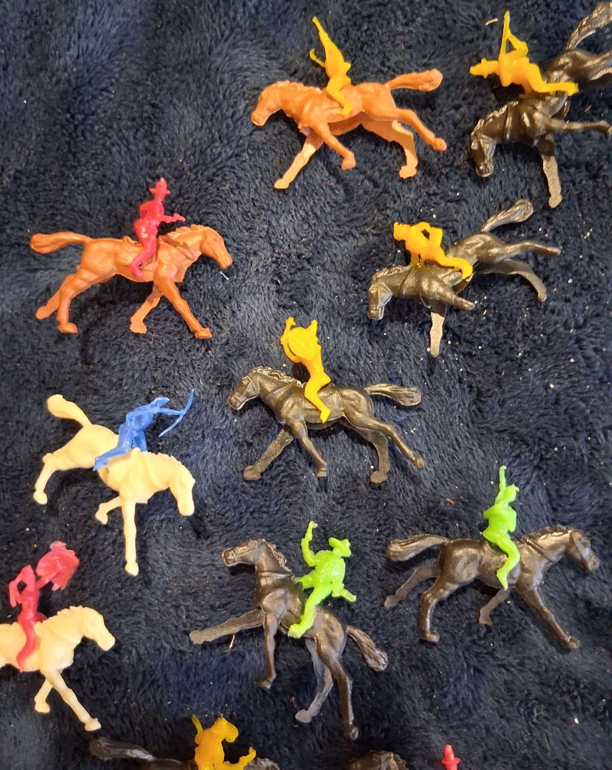 Vintage Plastic Cowboys and Indians Toy Figures Lot – 17 Horse Riders & 6 Extra