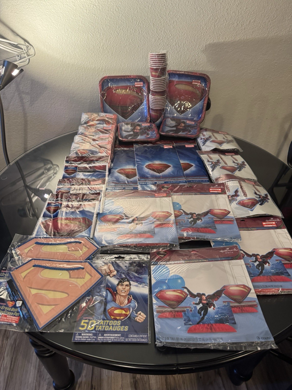 220 Pcs Superman Birthday Party Supplies Decoration Plates Napkins Table Cover