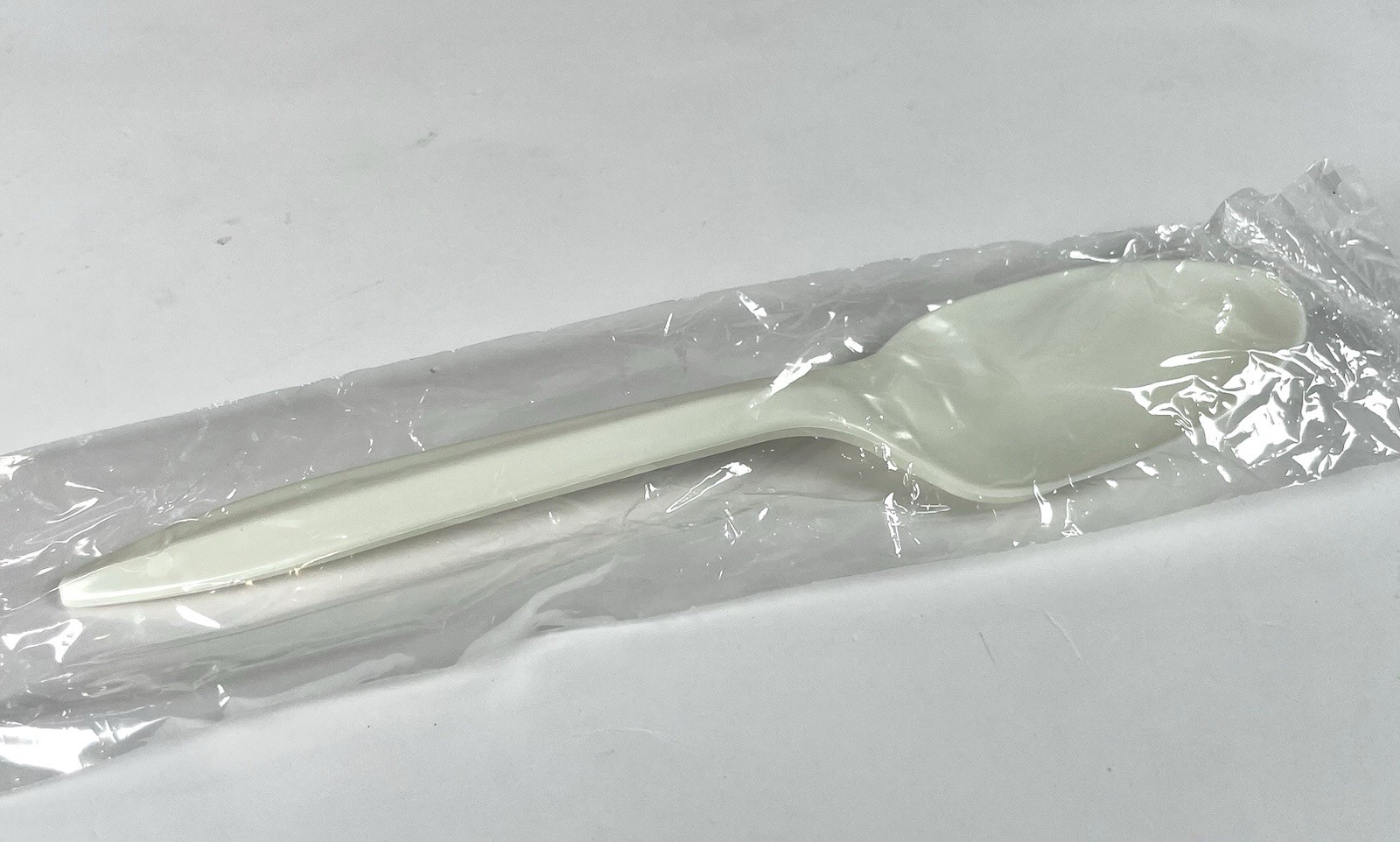 1000 Individually Wrapped Plastic Spoons Disposable Medium Weight Durable WHITE