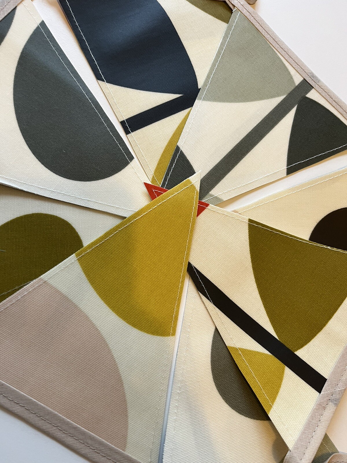 Handmade Oilcloth Bunting – Garden/Home Contemporary – 2 Meters Double Sided