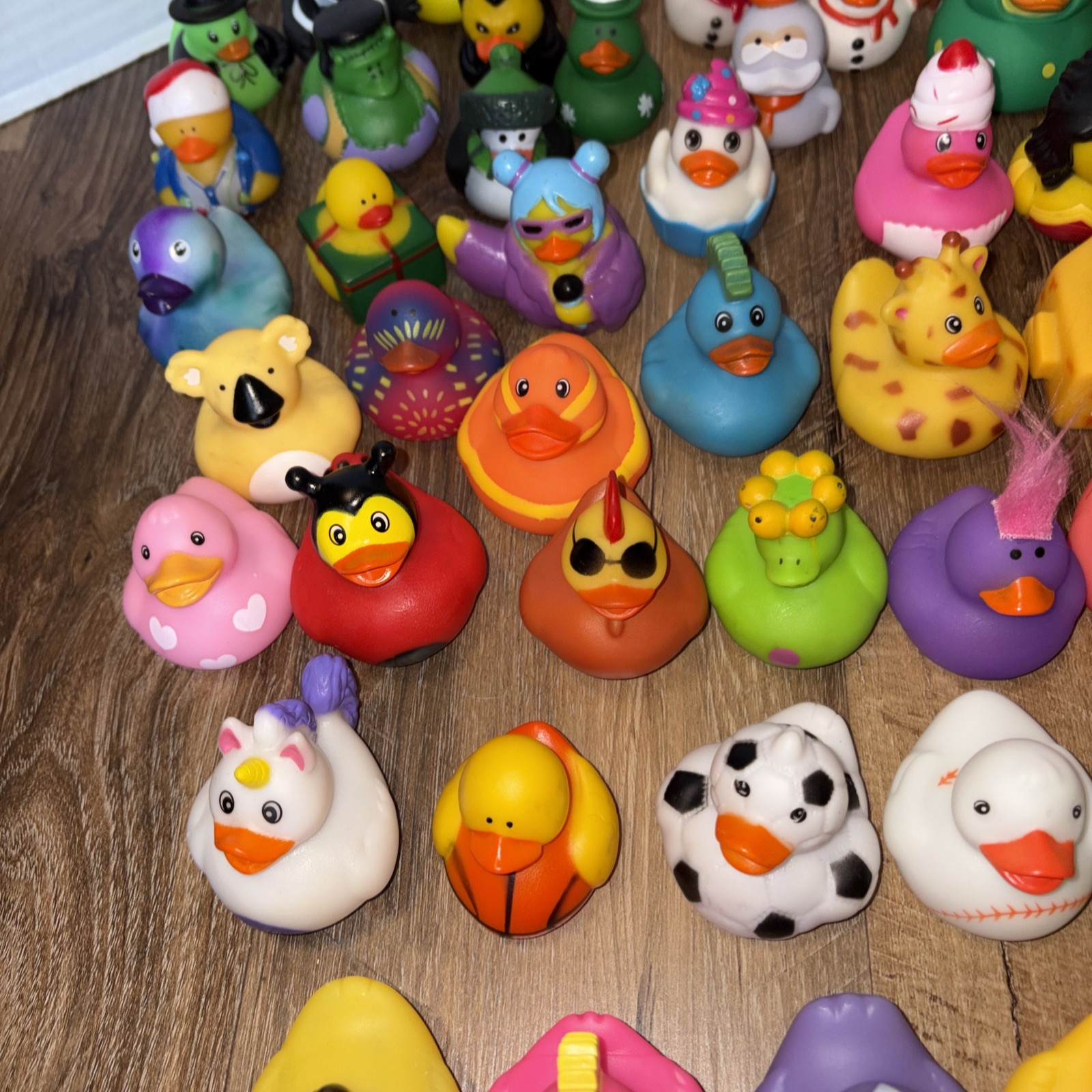 Rubber Ducks Duckies Huge Lot Of 200 Jeep Play Ducked Party Favors