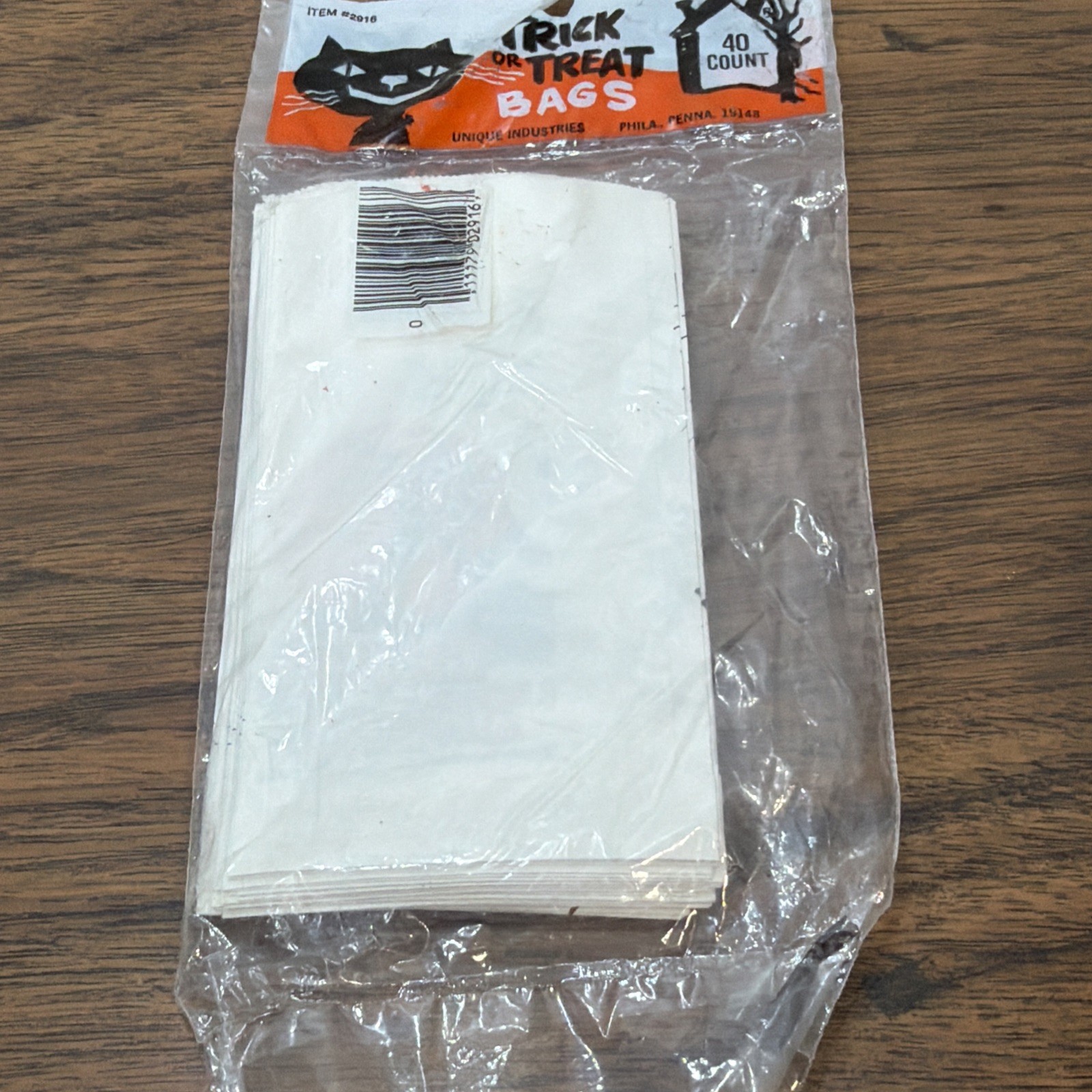 Vtg Halloween Trick or Treat bags Pumpkin Ghost 1980s 120ct NOS Paper & Plastic