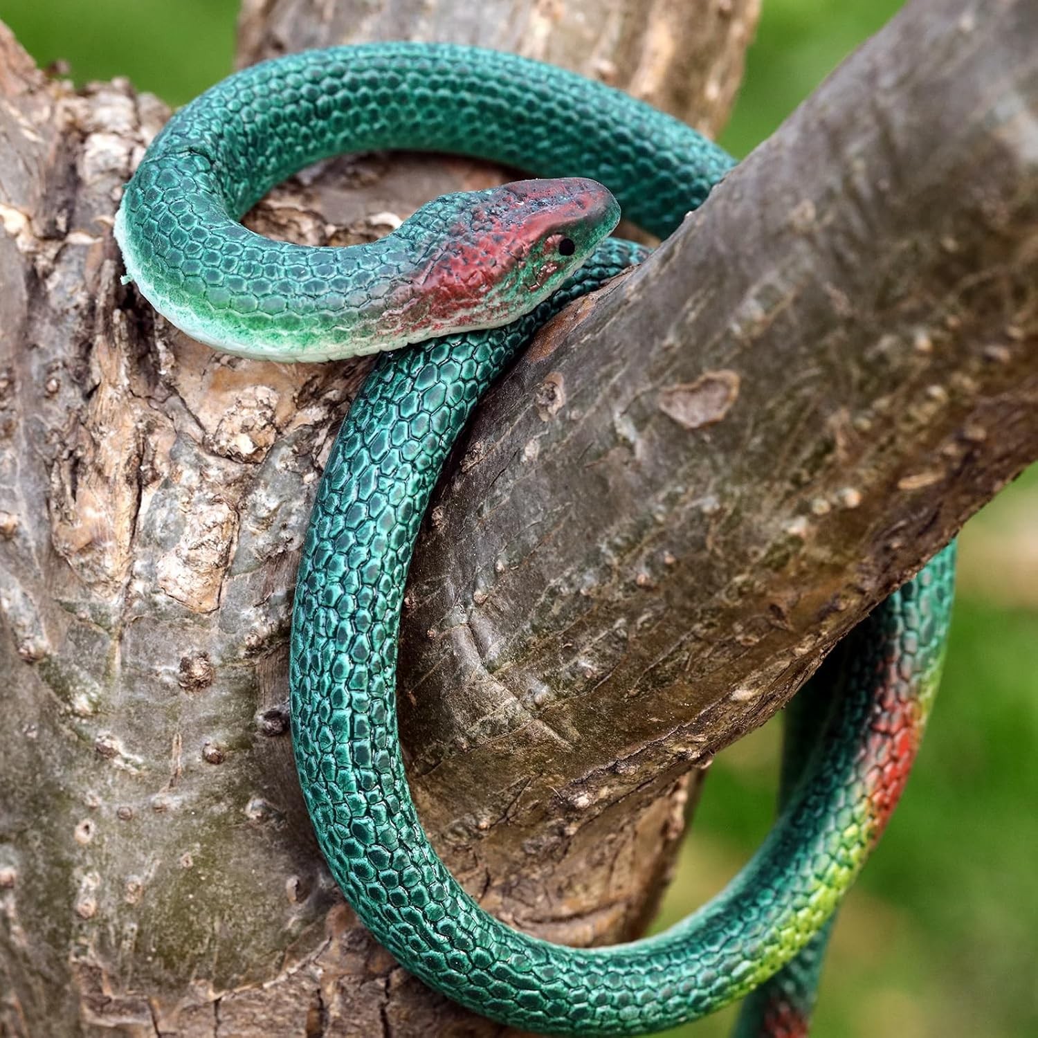3 Pack Realistic Rubber Snakes for Garden Props Birds Squirrels Mice Scare Toy..