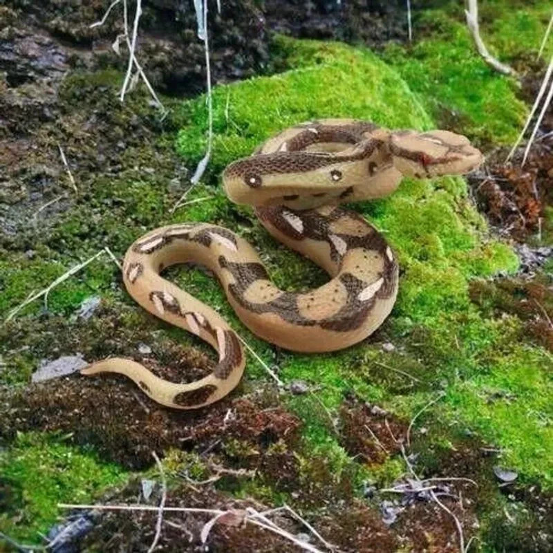 Realistic Big Rubber Snake Lifelike Scary Prank Toy Joke Party Prop Garden