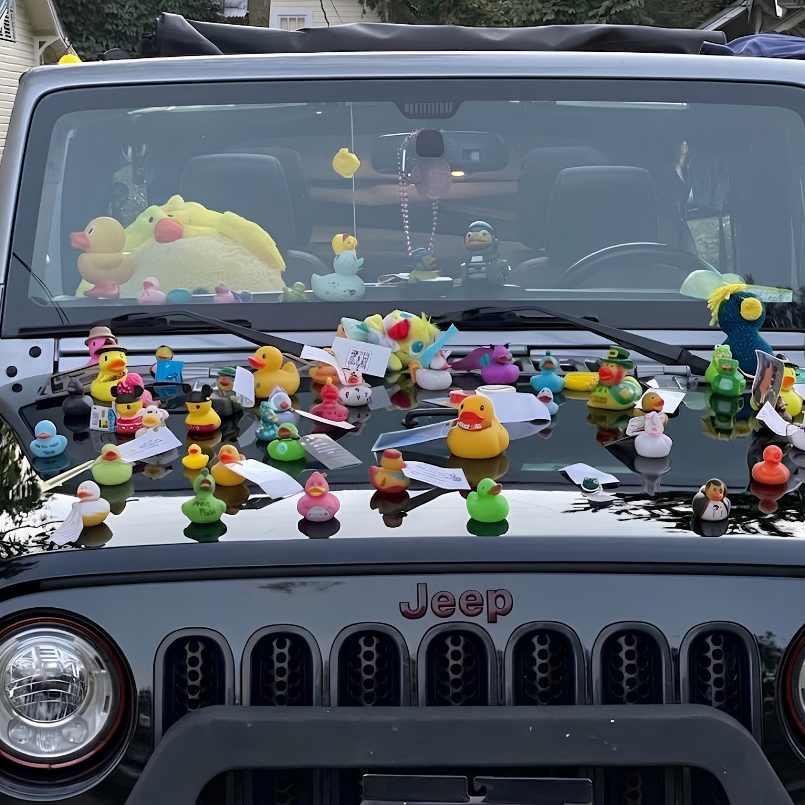 75pcs Rubber Ducks Jeep Ducking Kit 2″ Bath Toys Party Favors Bulk Jute Bag Gift