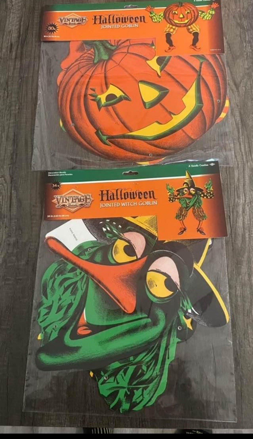 Jointed Goblin Cutouts 30-34 inch 2 count