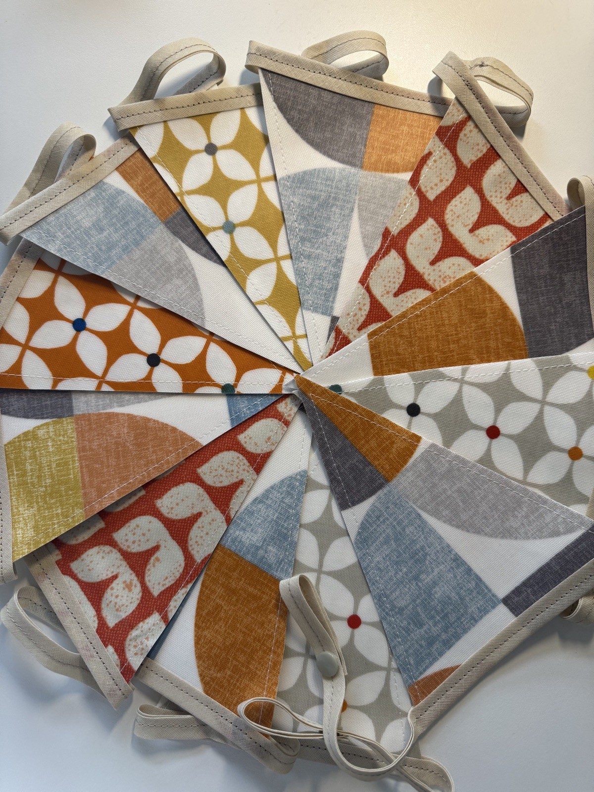 Handmade Oilcloth Bunting – Garden/Home – Contemporary – 3 Meters Double Sided