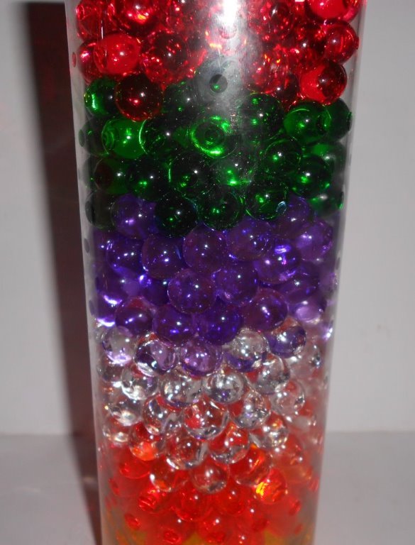 Water beads -USA water jelly beads -29 different colors -each pk makes 1 1/2 Qrt
