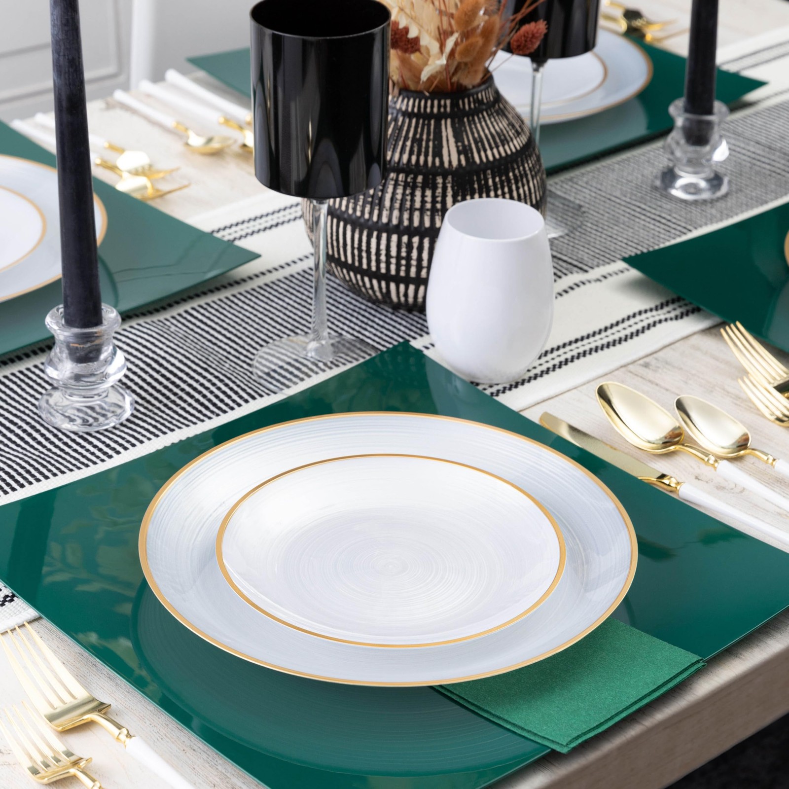 64 Pieces Crystal Design Plastic Plates Combo Pack 7 inch and 10 inch Gold Ri…