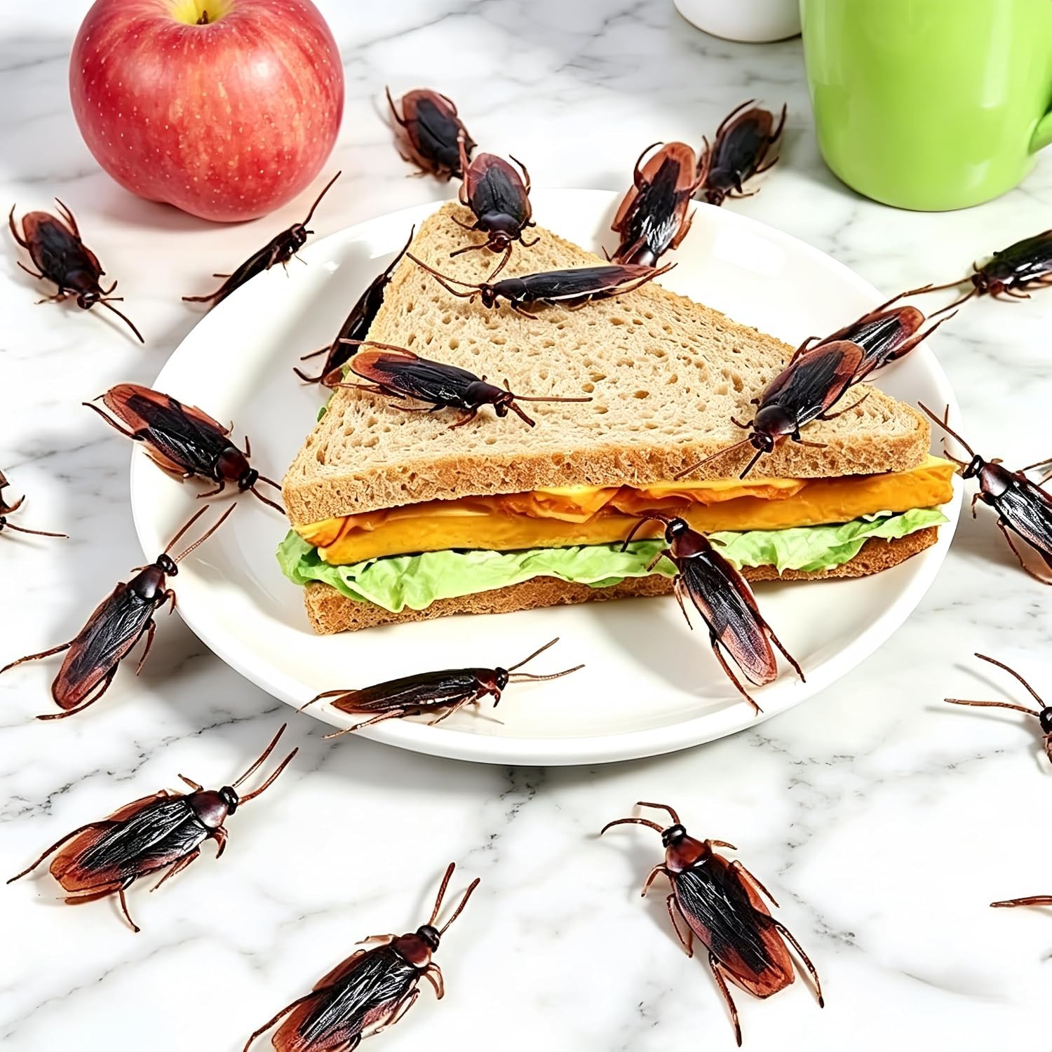 5-Pack Realistic Cockroaches – Ideal for Halloween Parties and Creative Pranks