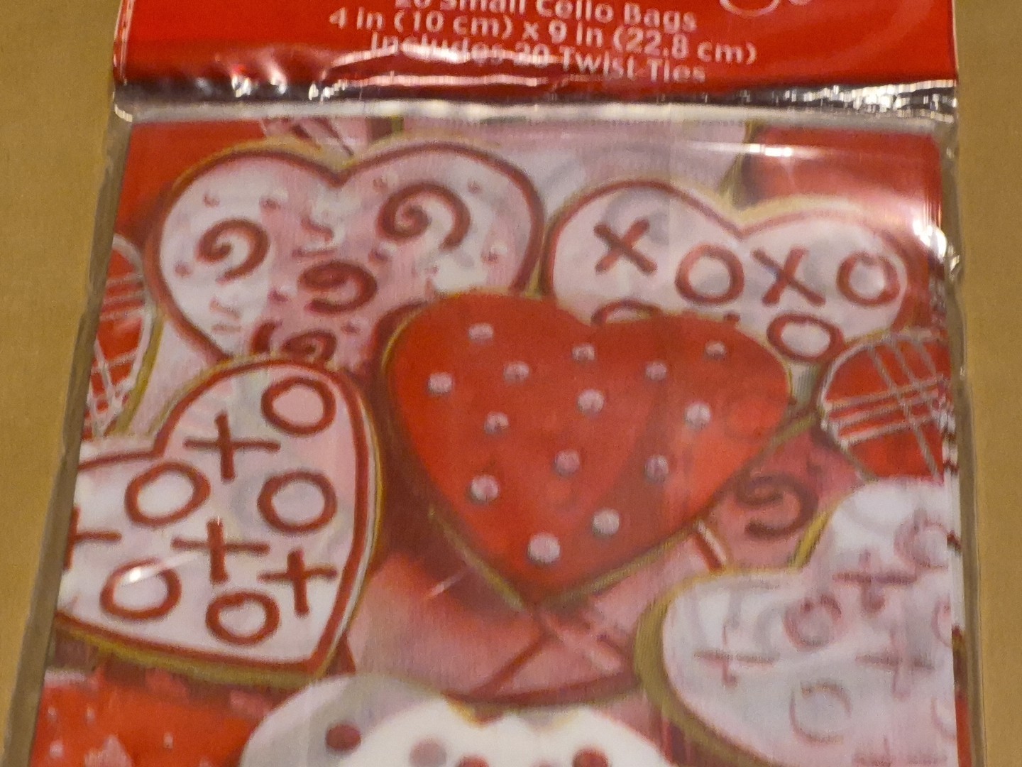 Paper Art Plastic Treat Bags Valentine’s Heart 20ct 4x9in Frosted Hearts Cookies
