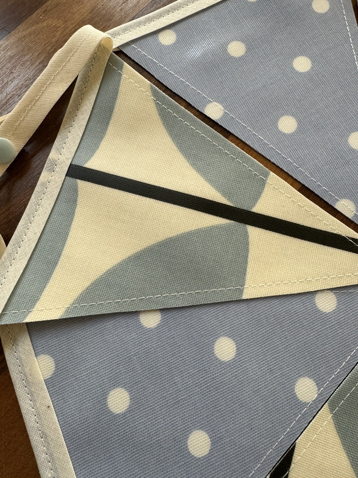 Handmade Oilcloth Bunting – Garden/Home Contemporary – 2 Meters Double Sided