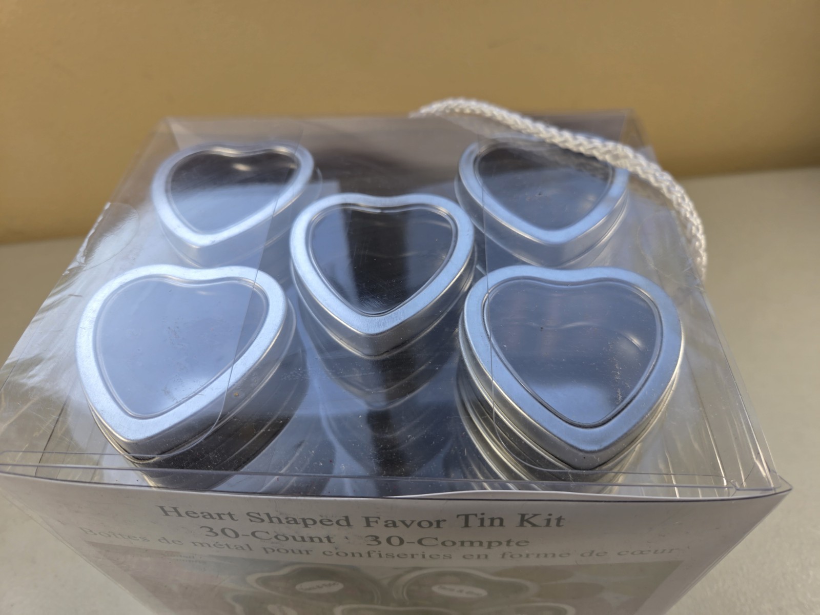30 Count Tin Kit Heart-Shaped Favor Box