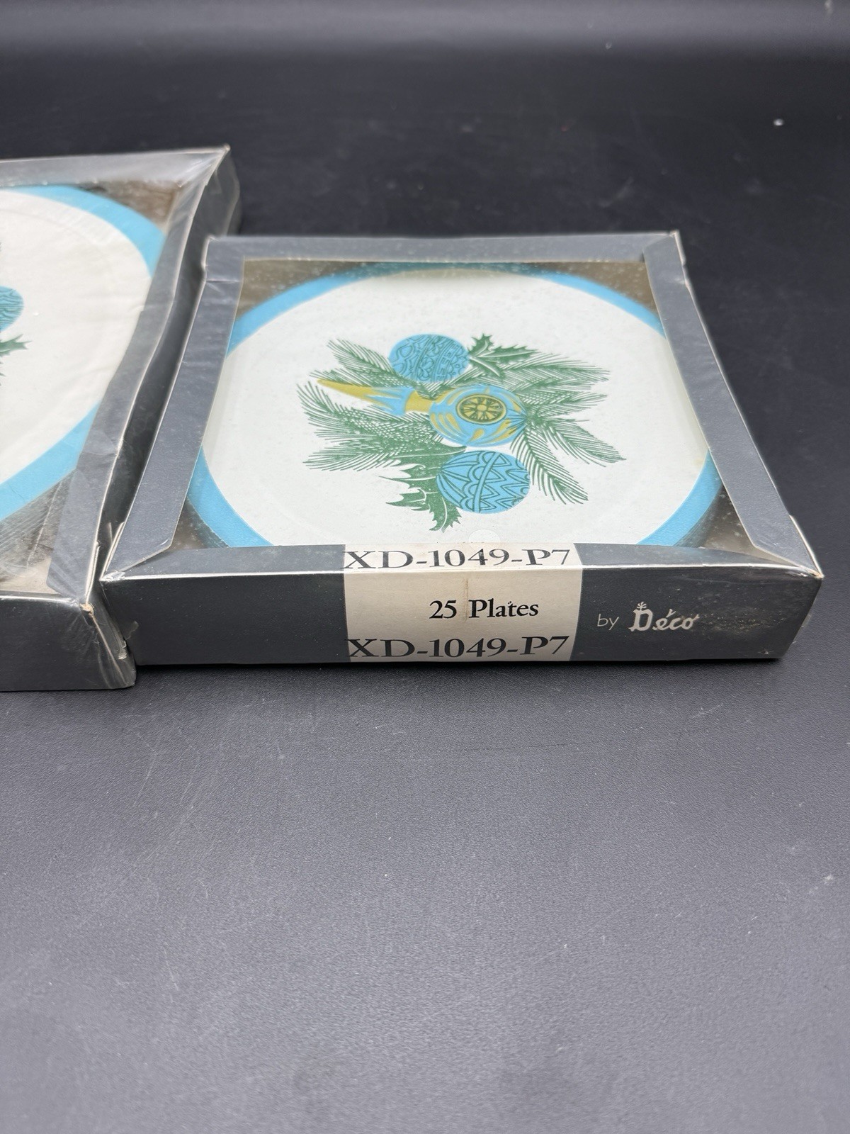50 Vintage DECO Christmas Paper Plates 10″ & 7″ Blue Green Contemporary 1960’s