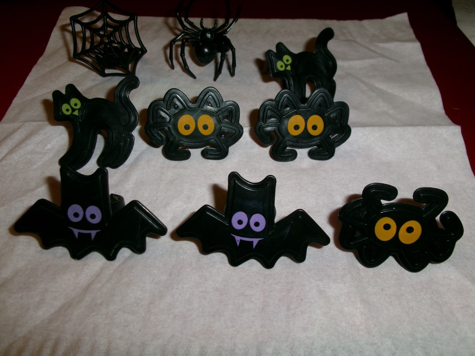 20 Assorted Halloween Plastic Rings/11 Assorted Fall Plastic Rings for Cupcakes