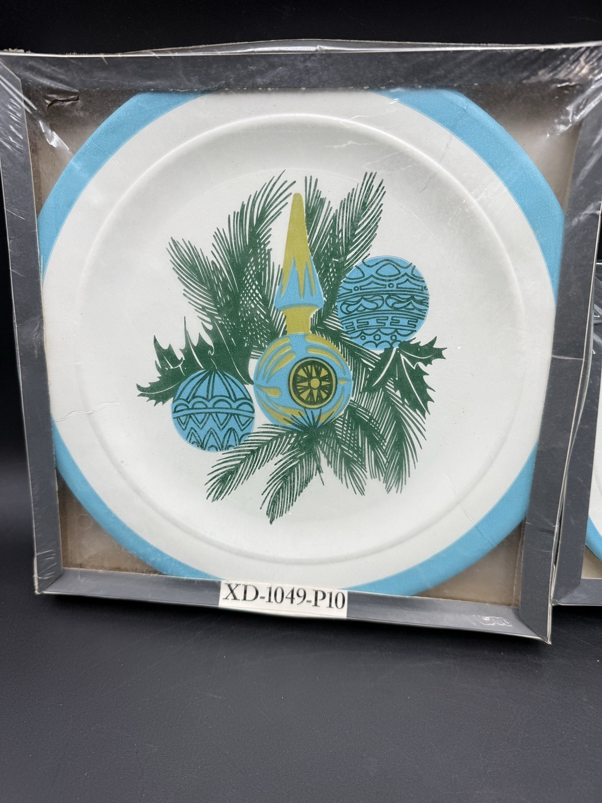 50 Vintage DECO Christmas Paper Plates 10″ & 7″ Blue Green Contemporary 1960’s