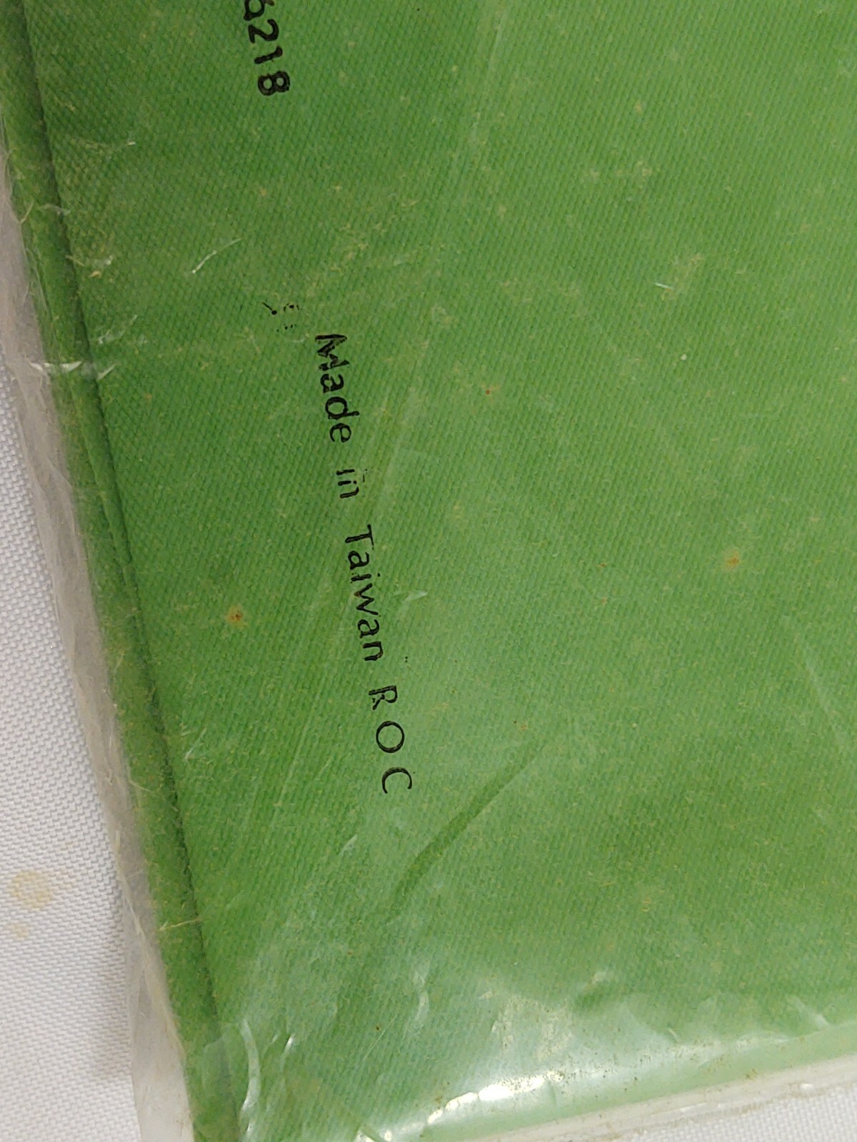 Vintage – 2 Paper Art Green Plastic Table Covers Reusable Heavy Duty 54″x108″