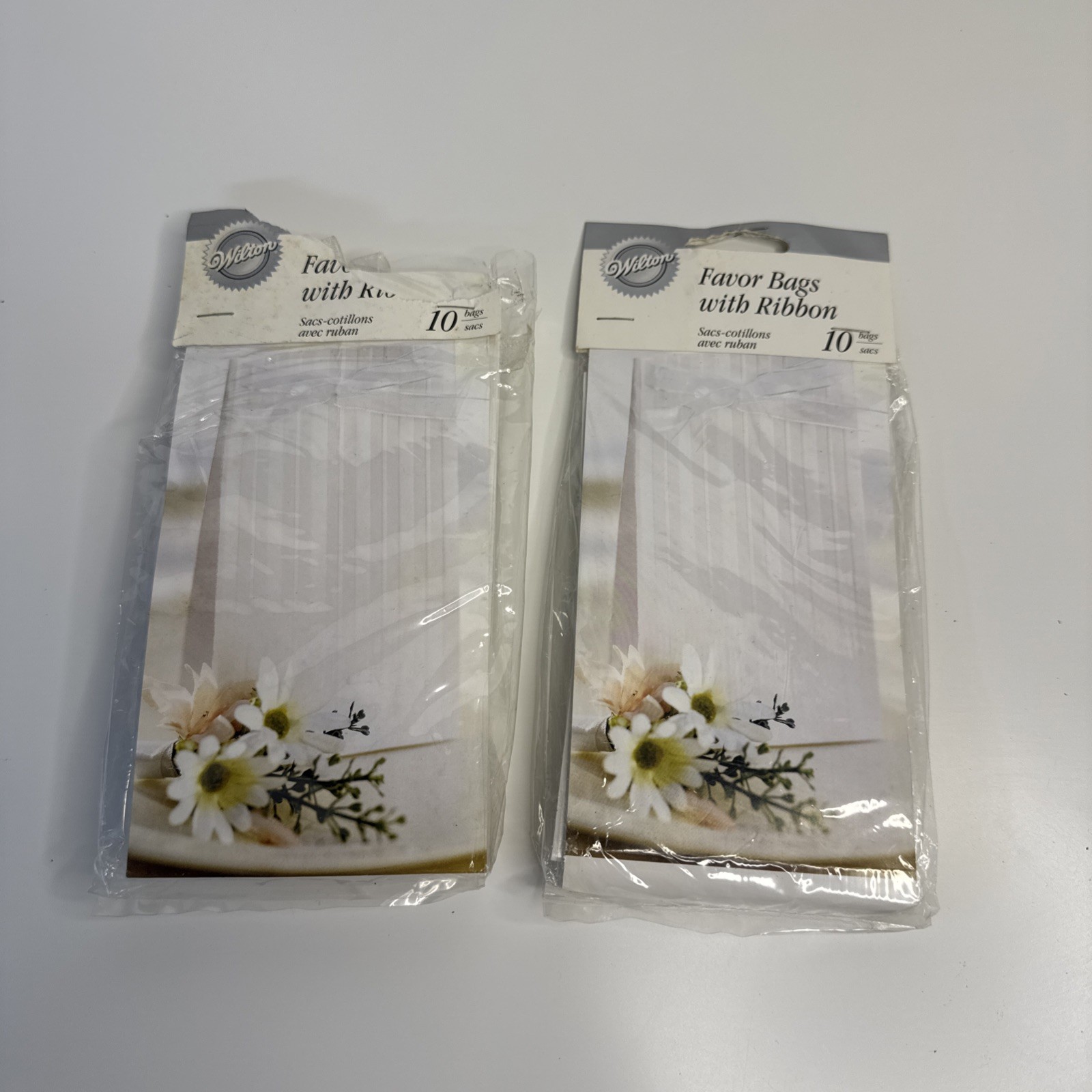 Vintage Wilton White Paper Favor Bags With Ribbon Set Of 19 Elegant