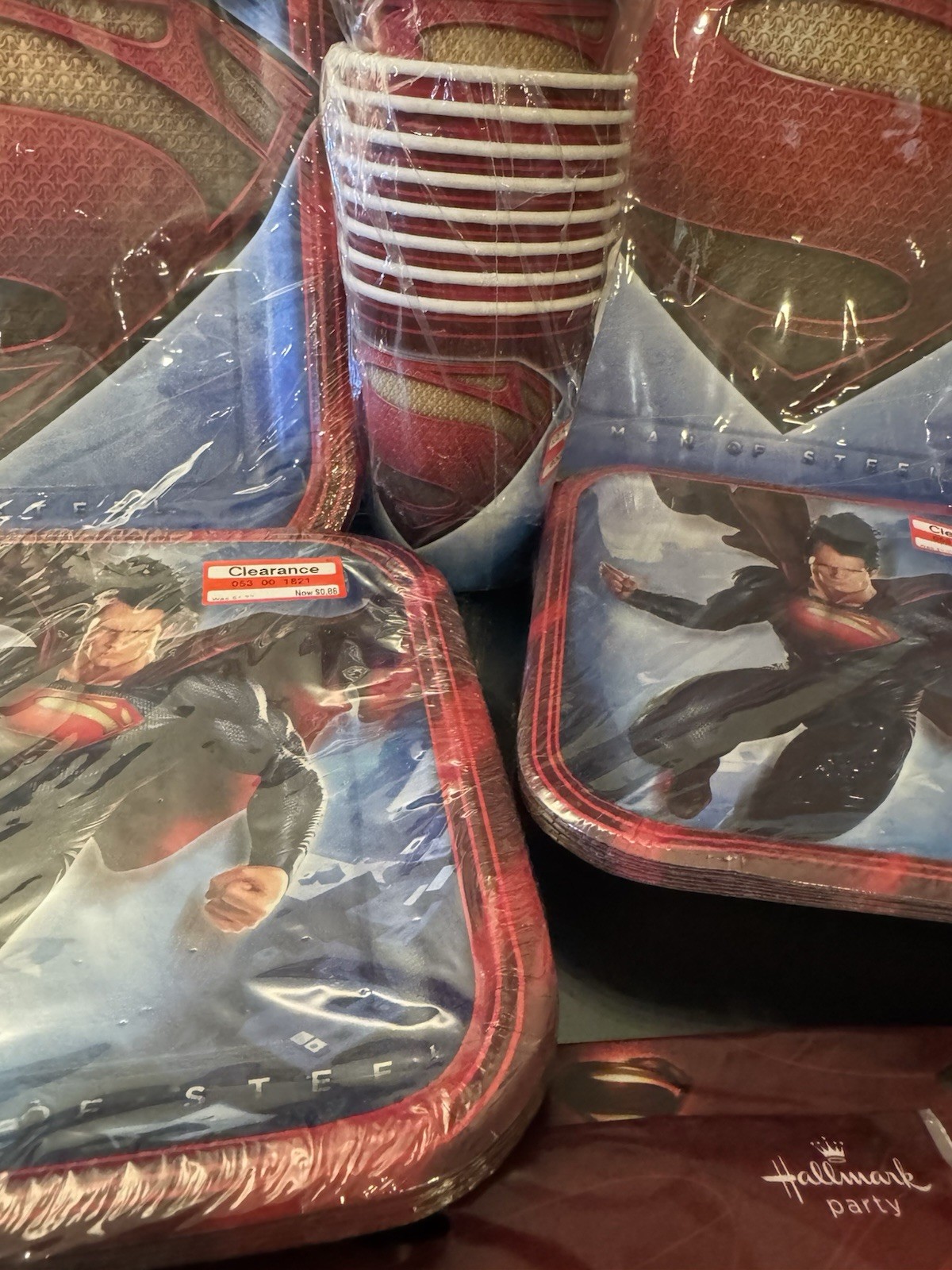 220 Pcs Superman Birthday Party Supplies Decoration Plates Napkins Table Cover