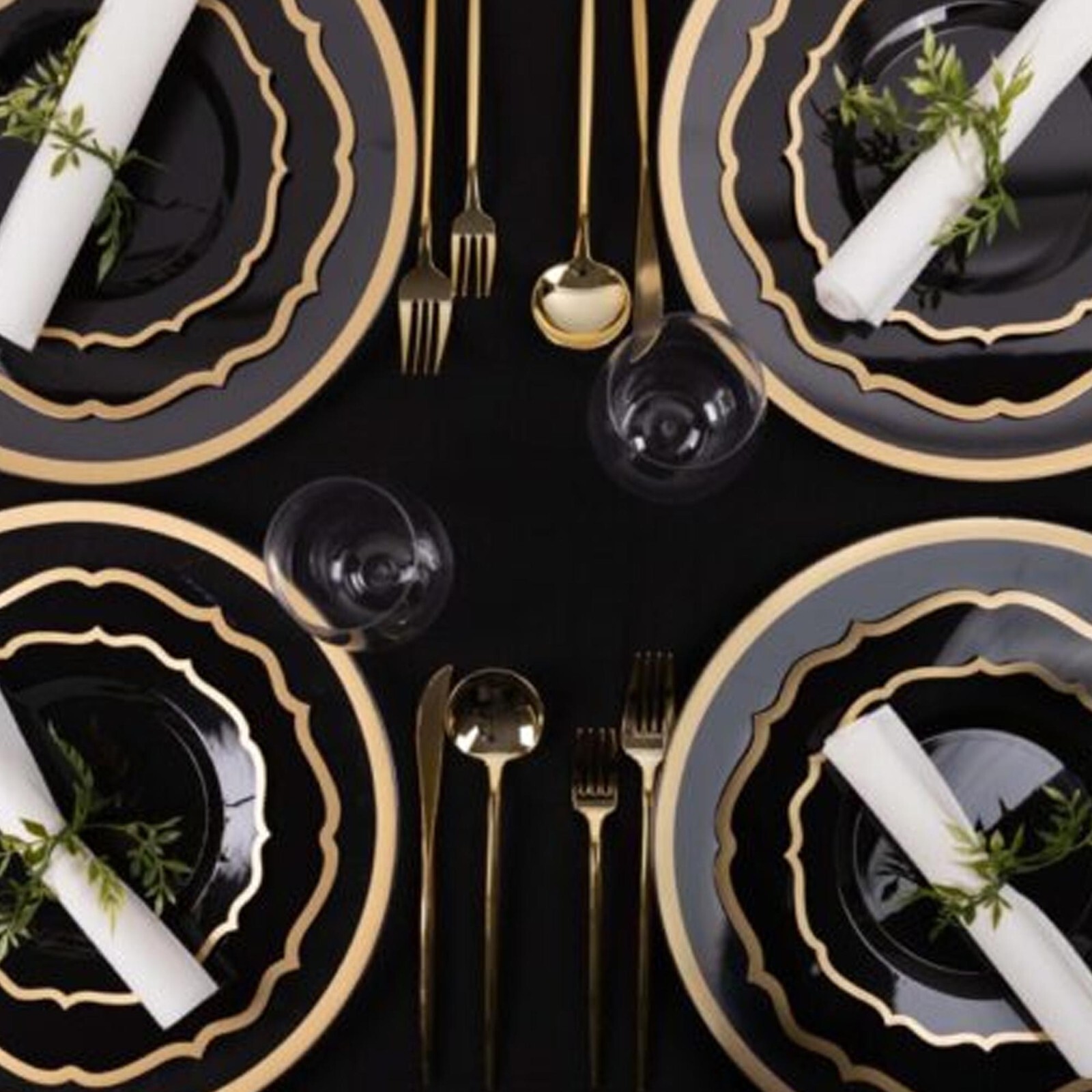 7.5″ Disposable Fancy Plastic Black Salad Plates Gold Rim Contemporary 10pcs
