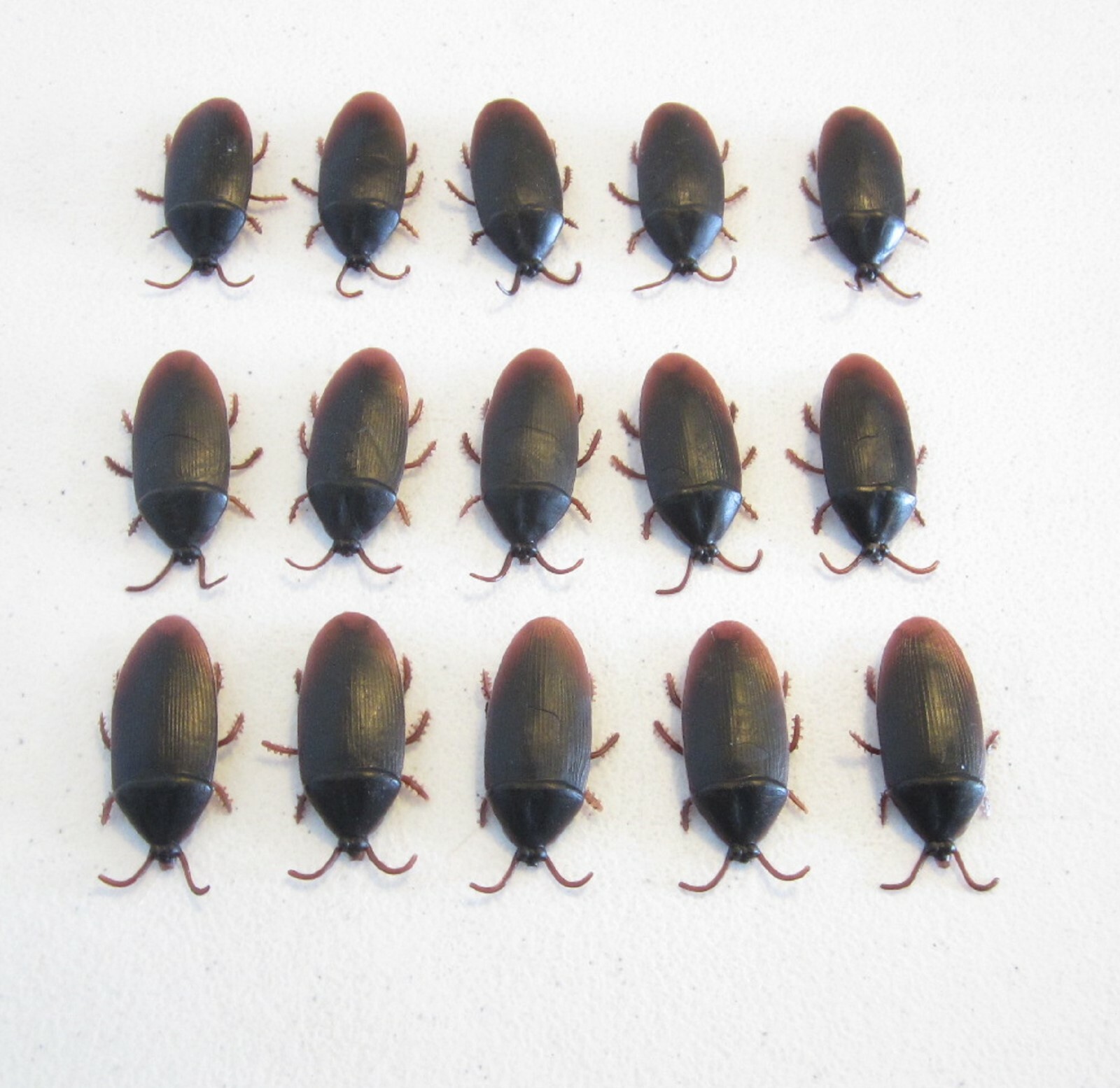 15 NEW FAKE COCKROACHES LARGE REALISTIC COCK ROACH BUGS 2″ SIZE SCARY PRANK