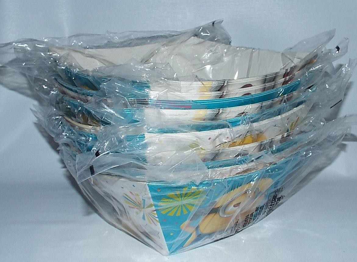 30 NEW Despicable Me Square Paper Party Treat Bowls 12″ Popcorn Chips MINIONS