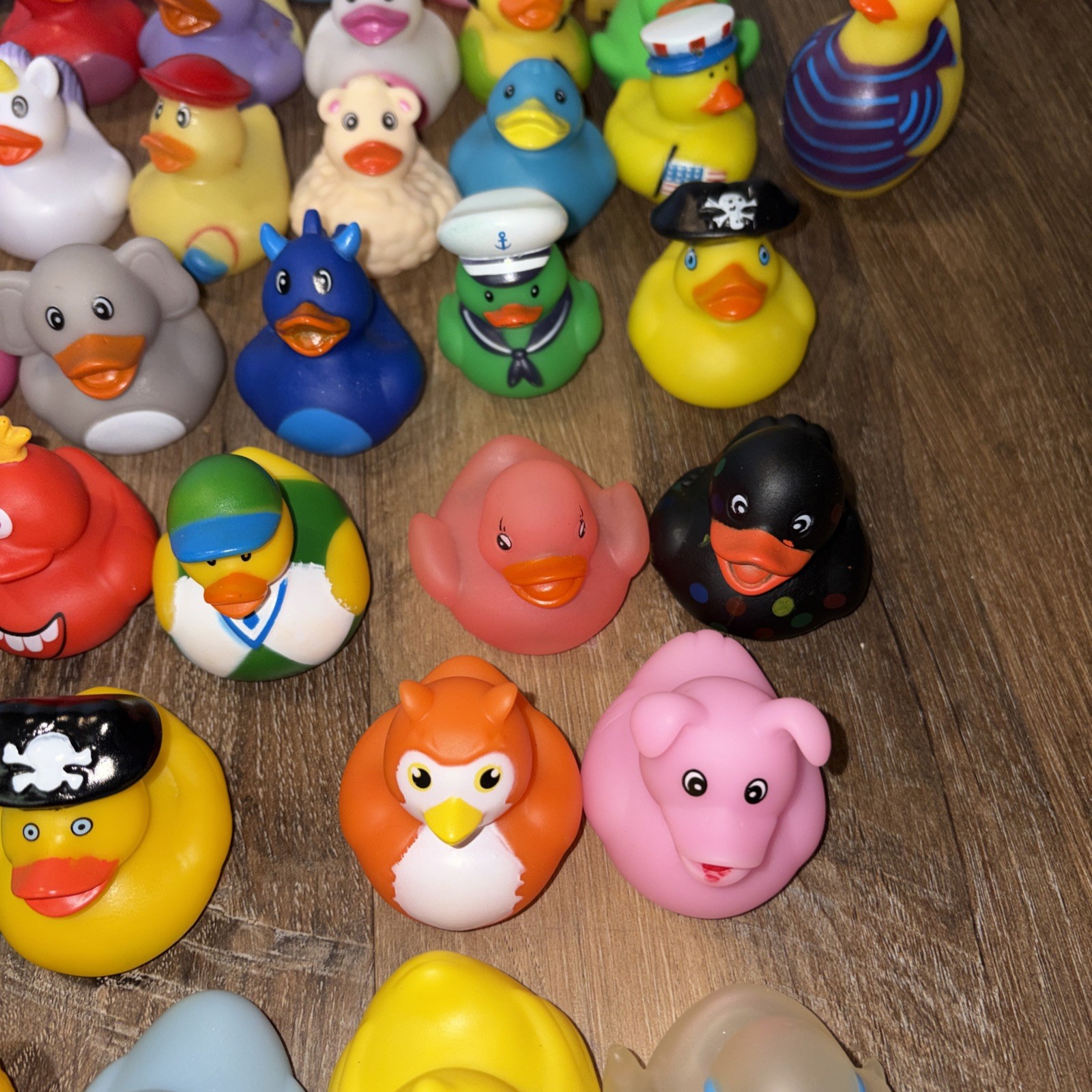 Rubber Ducks Duckies Huge Lot Of 200 Jeep Play Ducked Party Favors