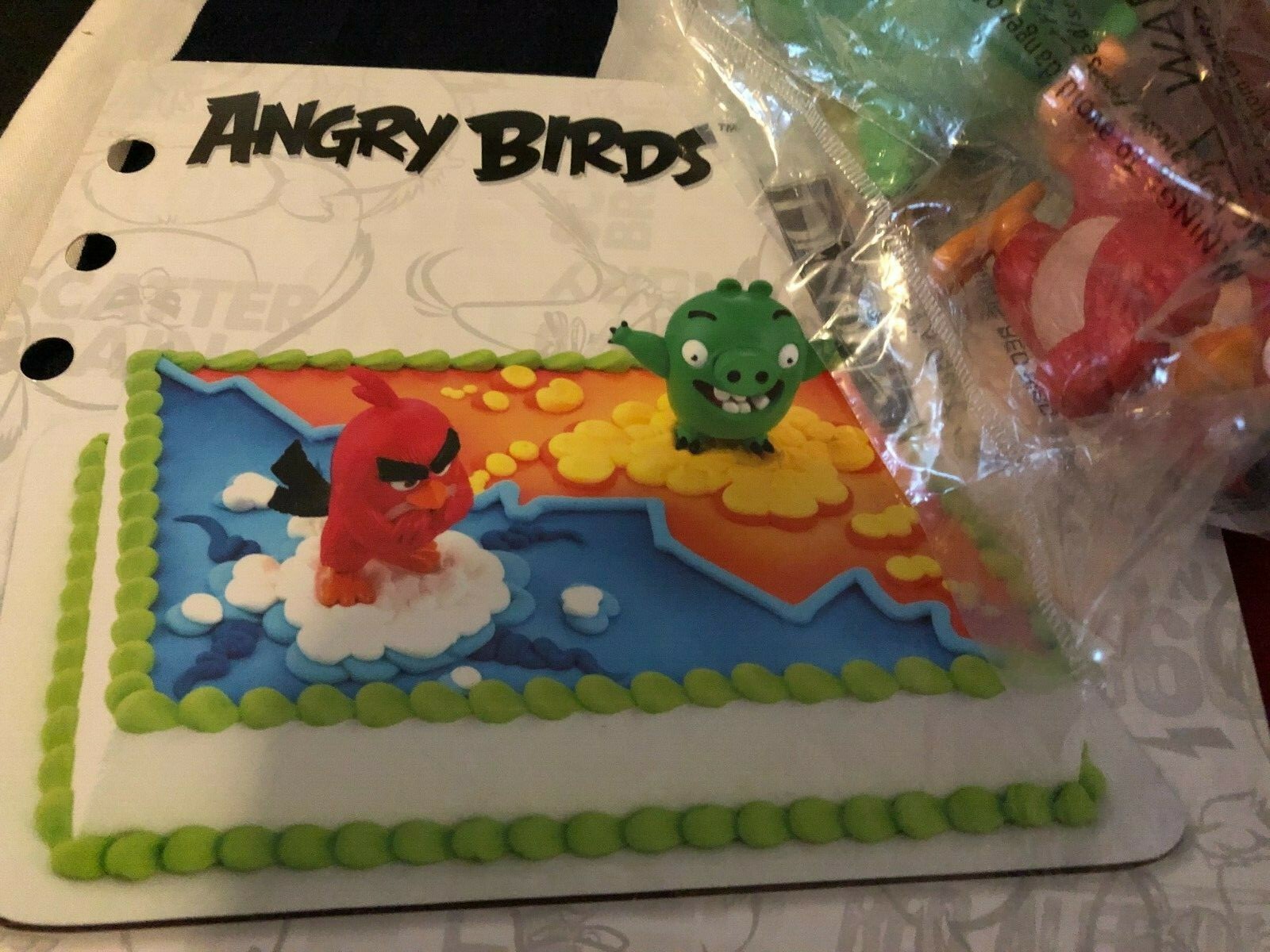 DecoPac ANGRY BIRDS CAKE TOPPER DECORATING KIT RED BIRD BAD PIGGY NEW