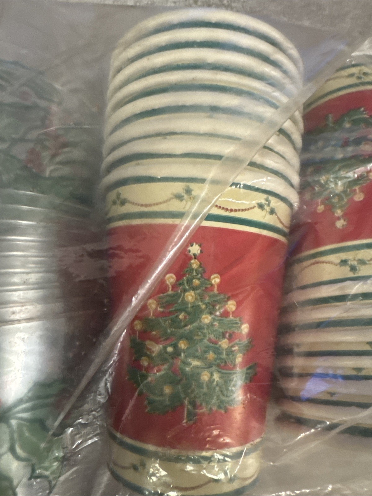 Vintage 1990s Publix Bakery Christmas Seasons Greetings Paper & Plastic Cups NEW