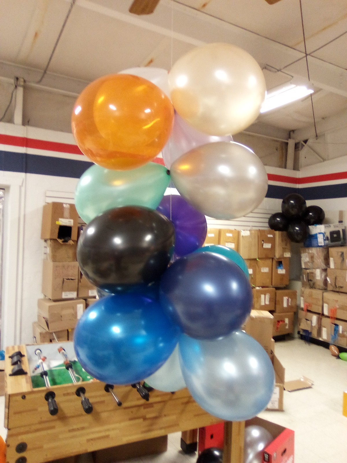 Qualatex 11″Balloons Top Quality In Bulk Boxes/U-pic Solid Or Mix Colors In Box.