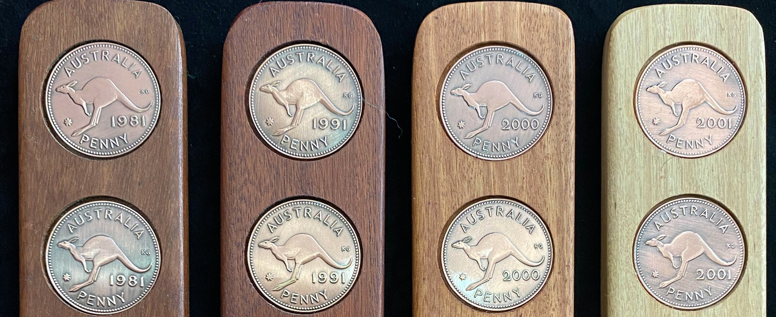 ANZAC DAY Two Up game set 80th Birthday Gift Present 1944 Australian Pennies