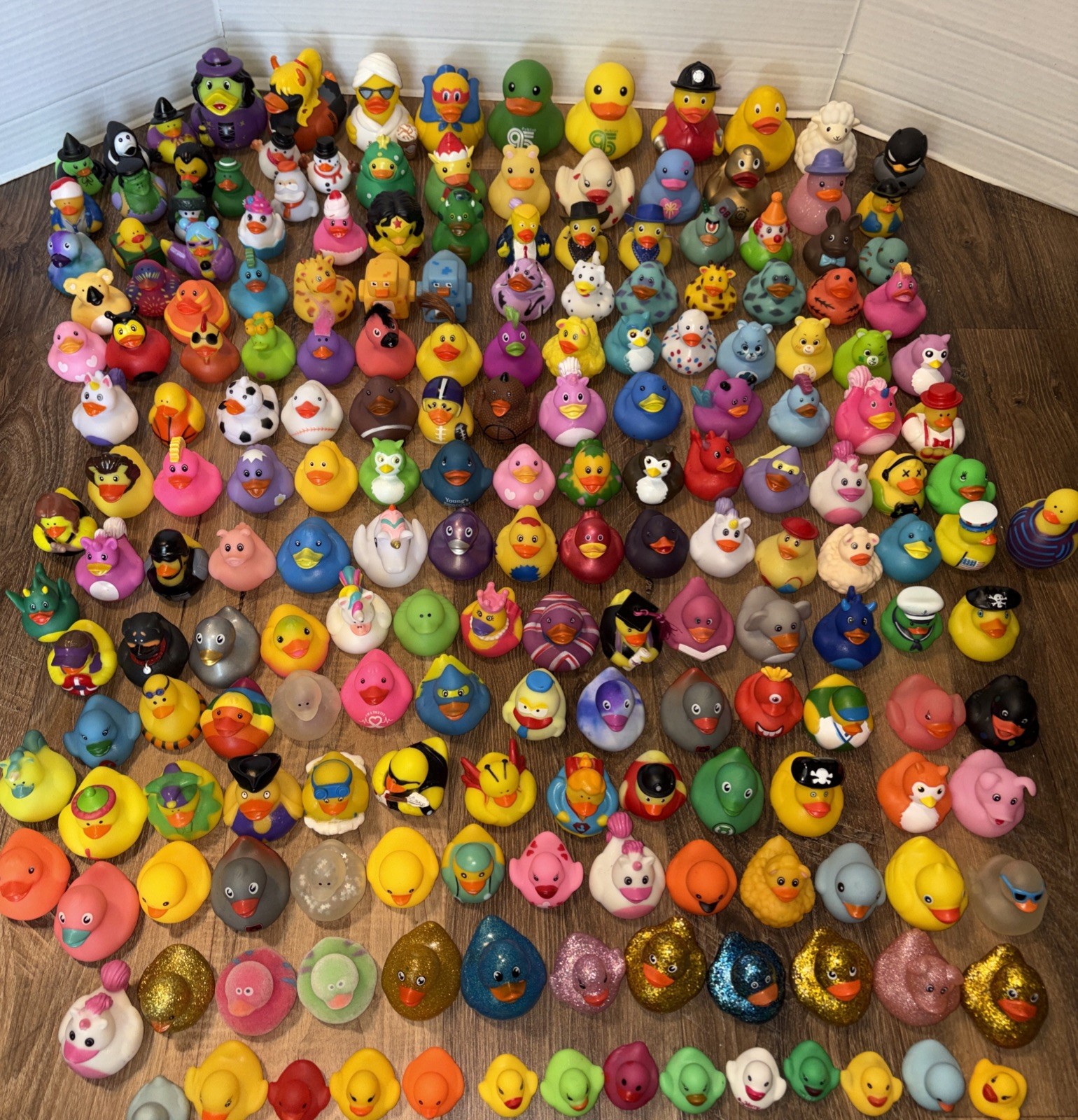 Rubber Ducks Duckies Huge Lot Of 200 Jeep Play Ducked Party Favors
