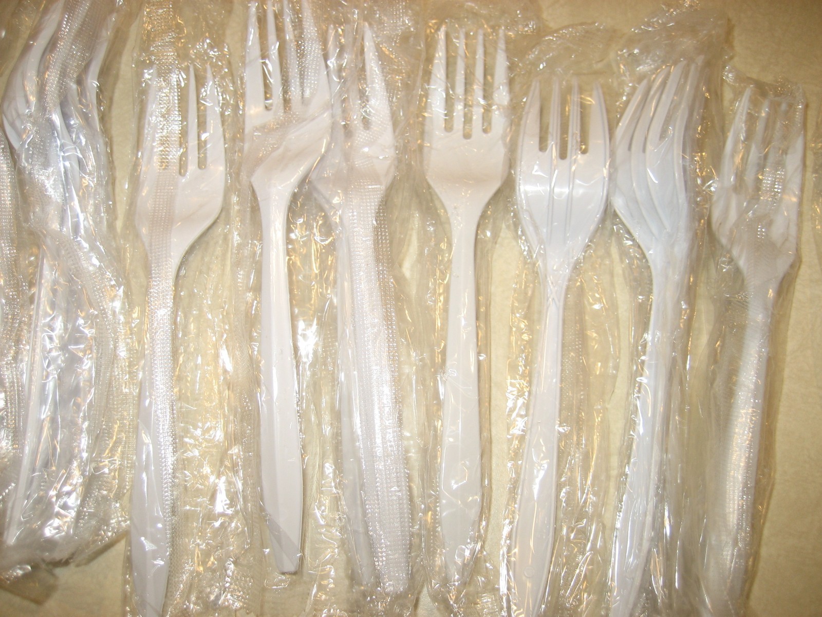 White Plastic Forks Individually wrapped 170 Count – LOW PRICE! Fast Ship!