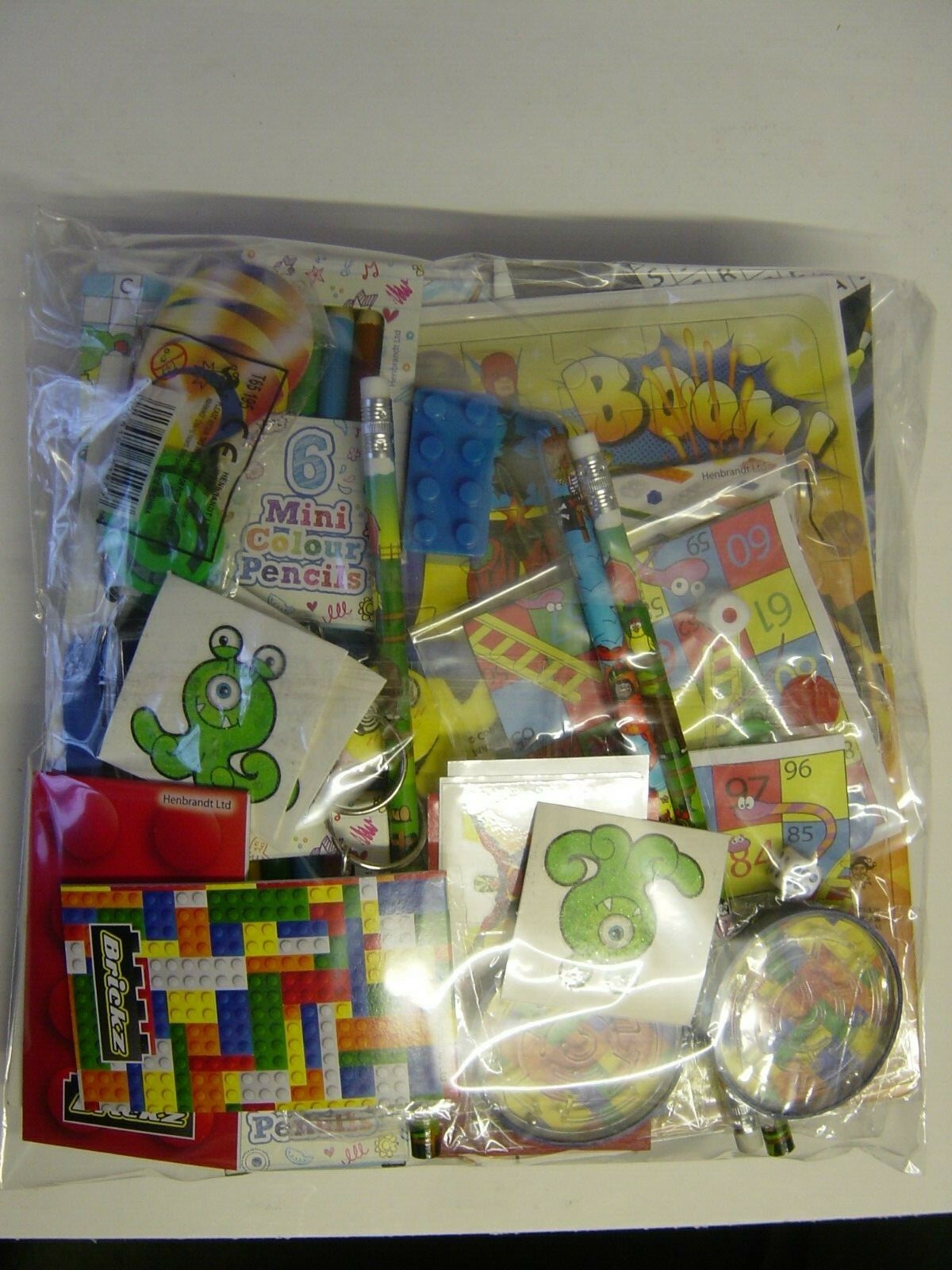 100 Party Bag Toys, Childrens Kids School Gift Lucky Dip Pinata Fillers NEW