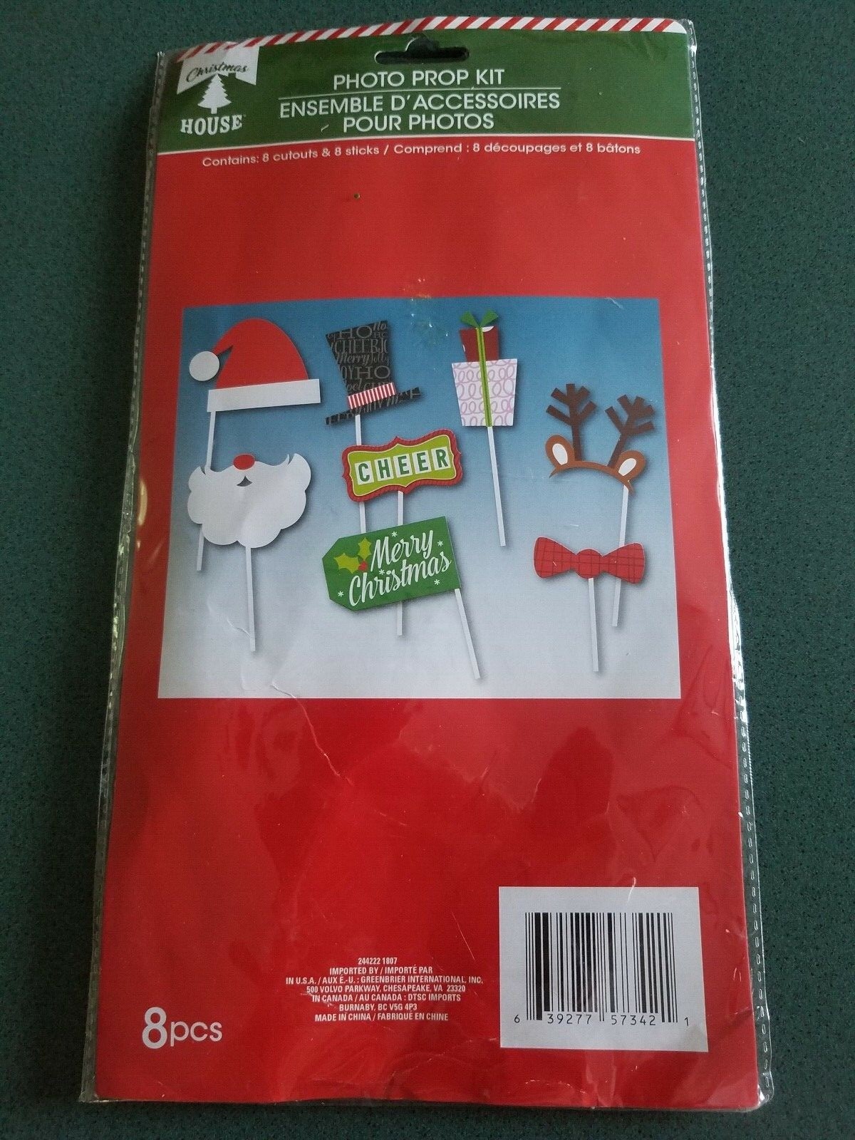 Christmas House Holiday Photo Prop Kit 8 Pieces New Factory Sealed