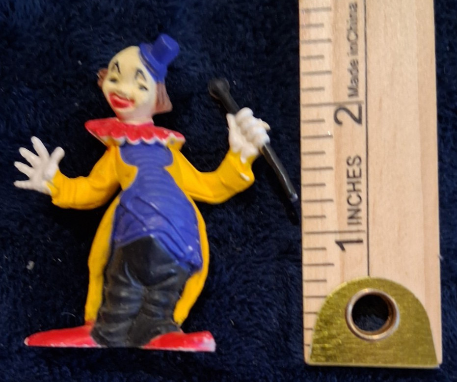 Vtg. Lot of 4 Plastic Clown & Hat Picks Cupcake Toppers – Retro Party Cake Decor