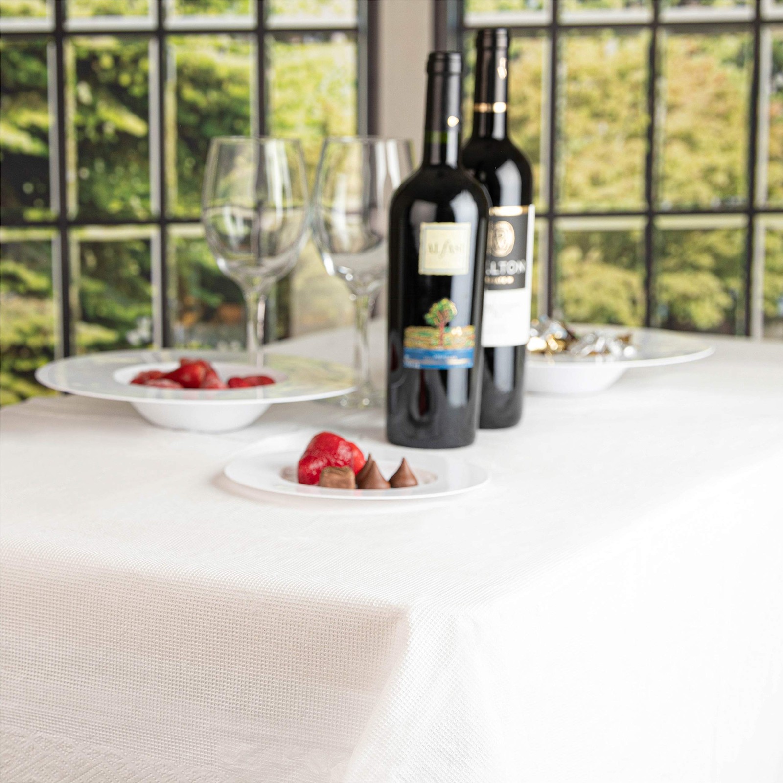 PLASTICPRO Disposable 3 Ply Paper & Plastic Tablecloth Absorbent, Waterproof, Wh