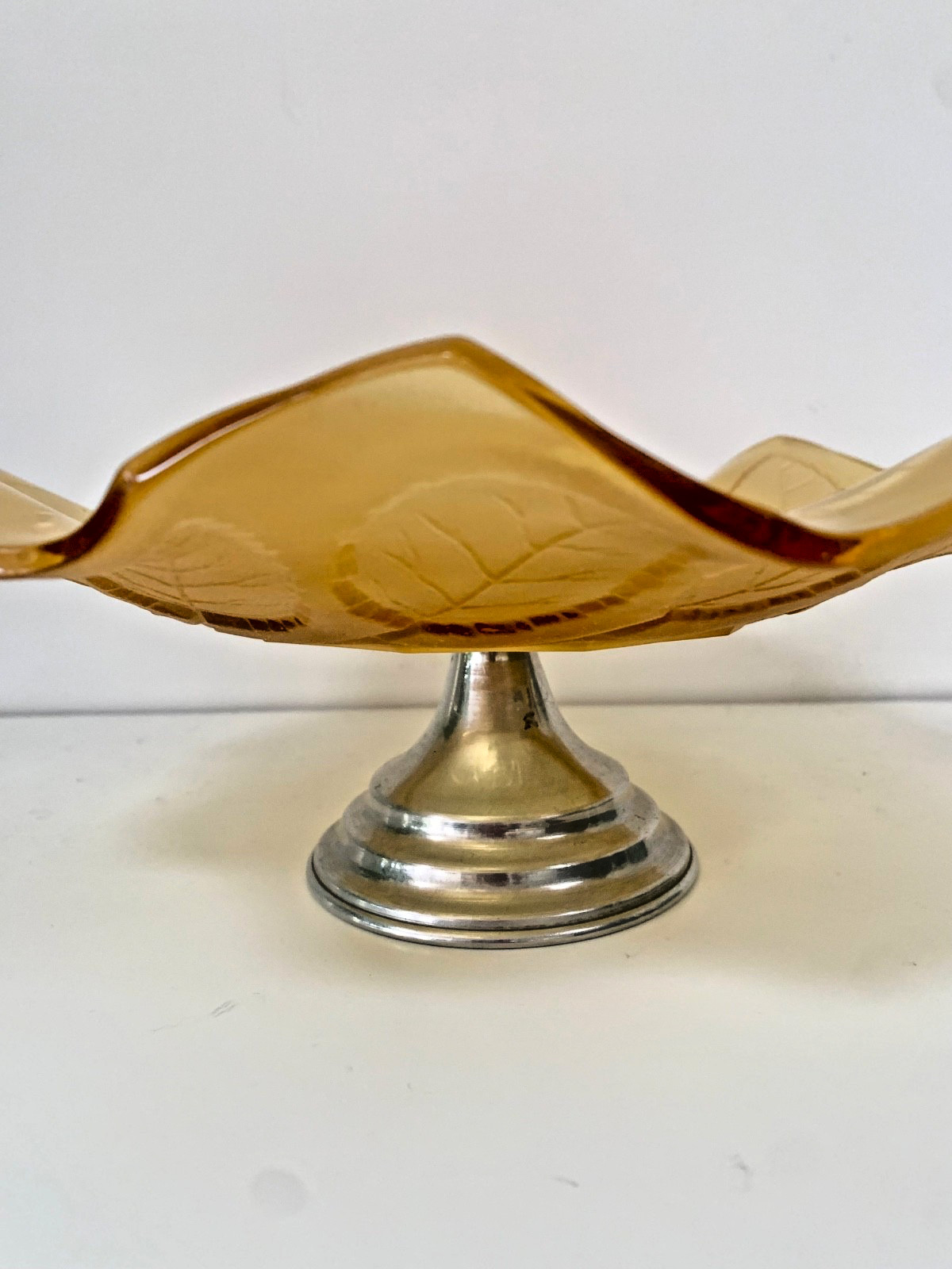 Vintage Mid 20th Century art deco stye amber frosted glass cake stand