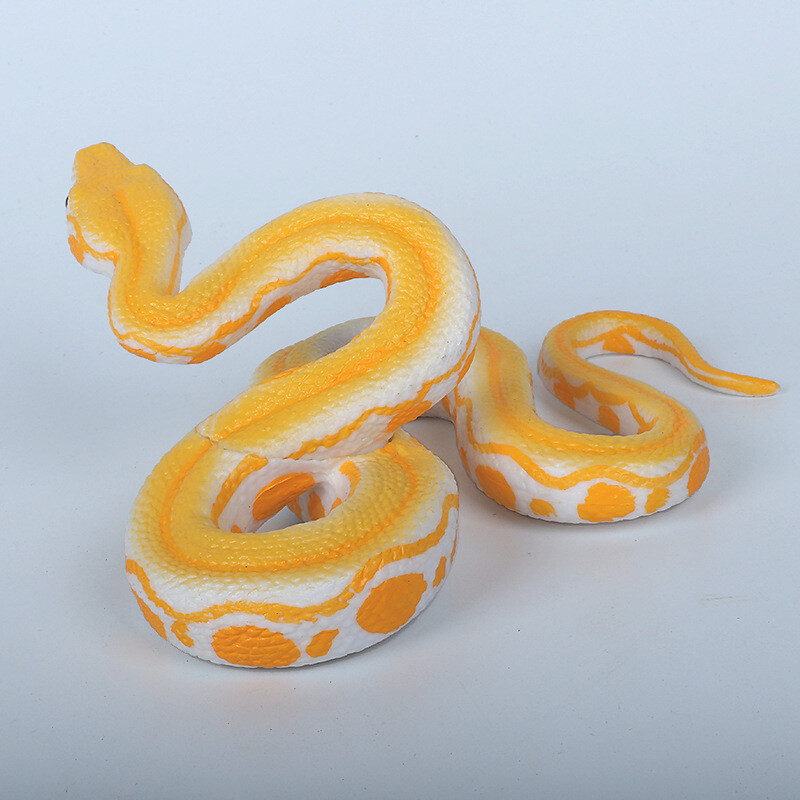 Realistic Big Rubber Snake Lifelike Scary Prank Toy Joke Party Prop Garden