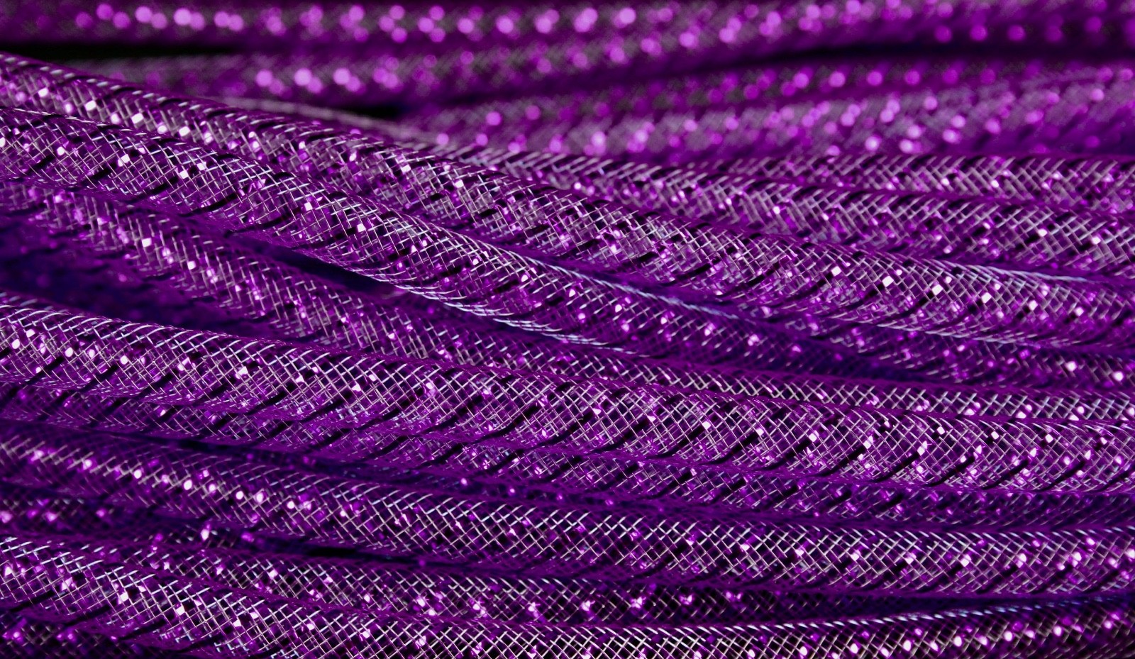 8MM Deco Mesh Tubing Flexible CYBERLOX Party & Holiday Choose Color and Yards